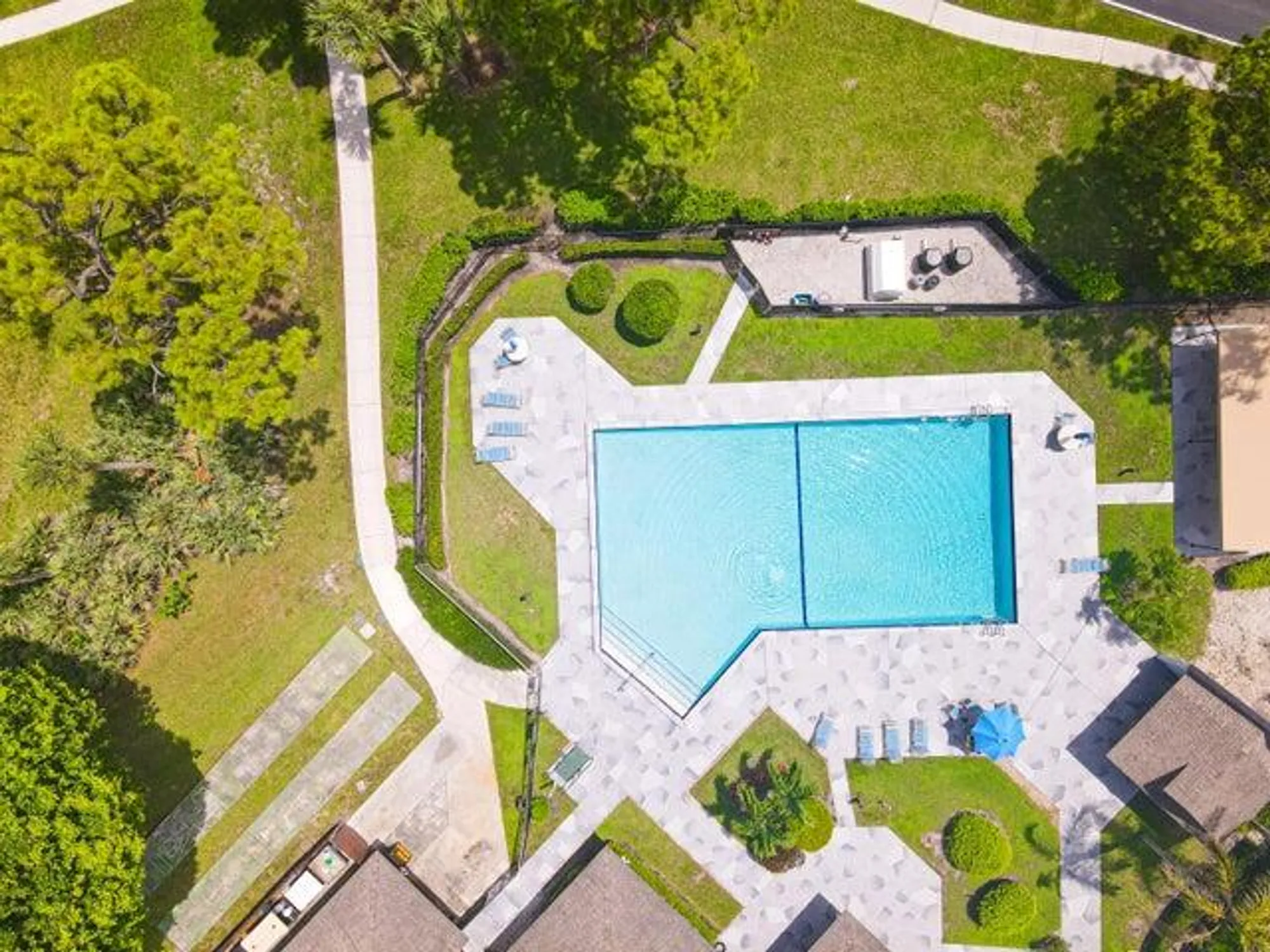 Property Slideshow image 6 of 17 | 499 iron forge ct, Royal Palm Beach, FL, 33411