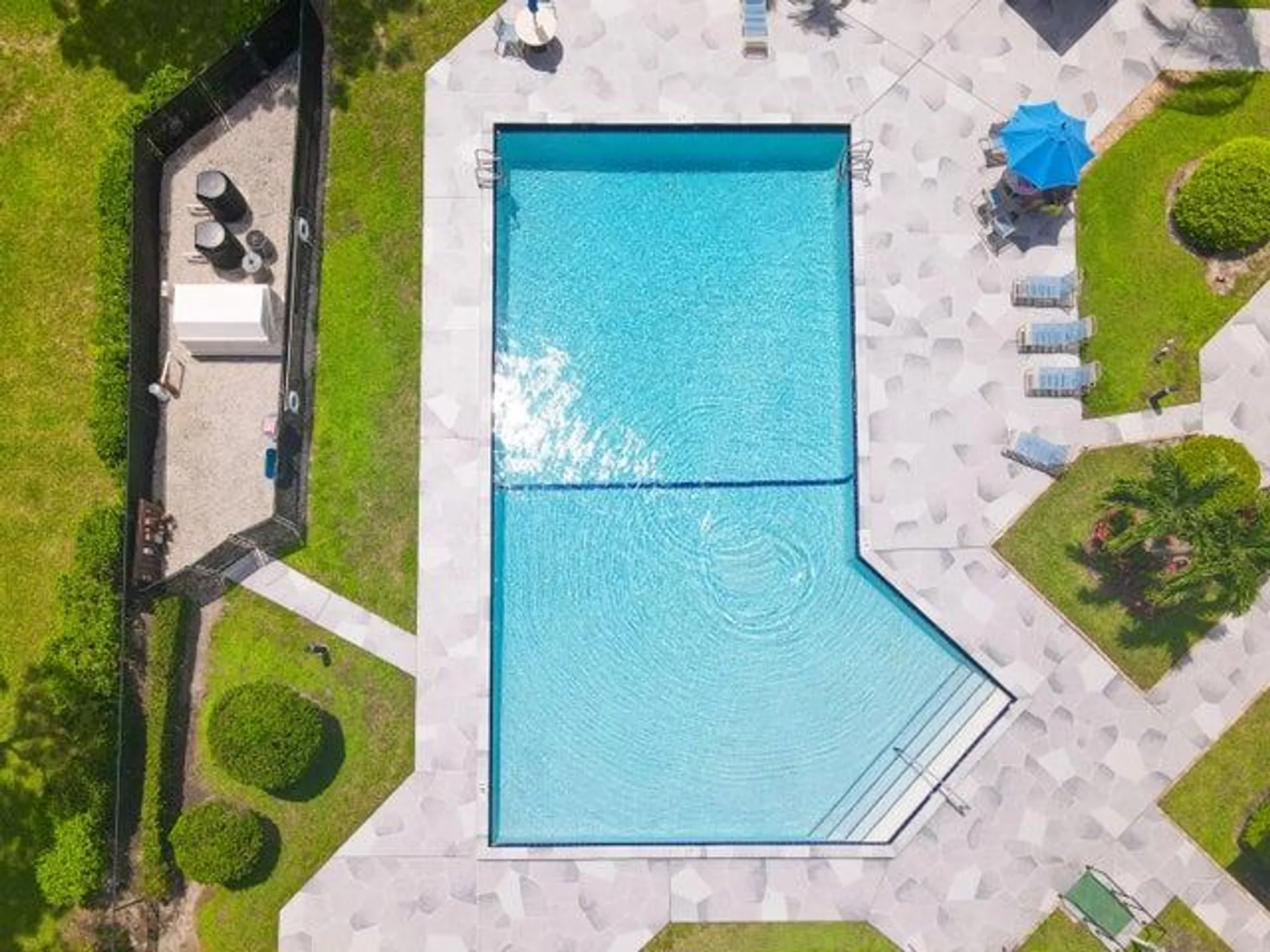 Property Slideshow image 7 of 17 | 499 iron forge ct, Royal Palm Beach, FL, 33411