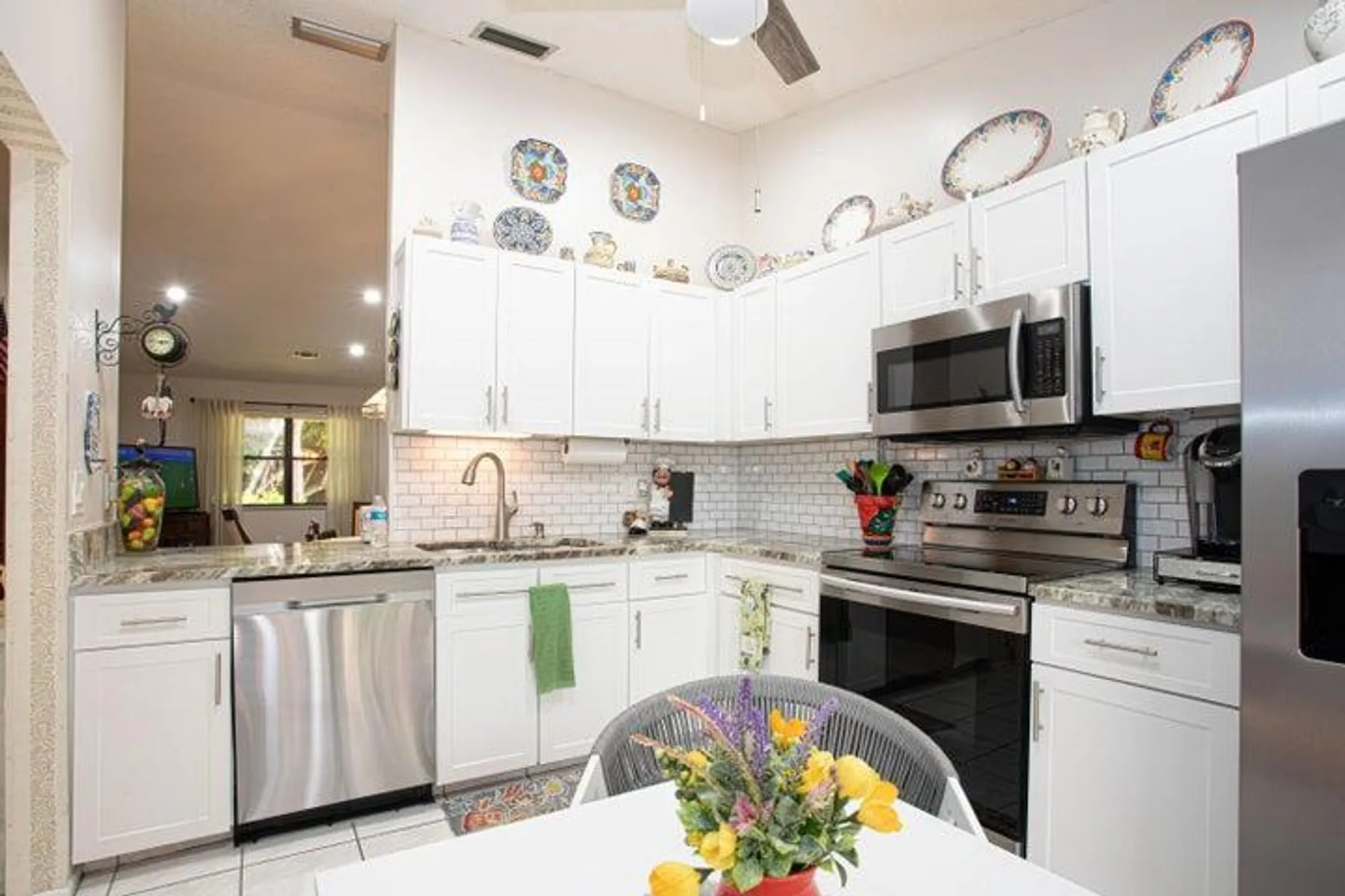 Property Slideshow image 8 of 17 | 499 iron forge ct, Royal Palm Beach, FL, 33411