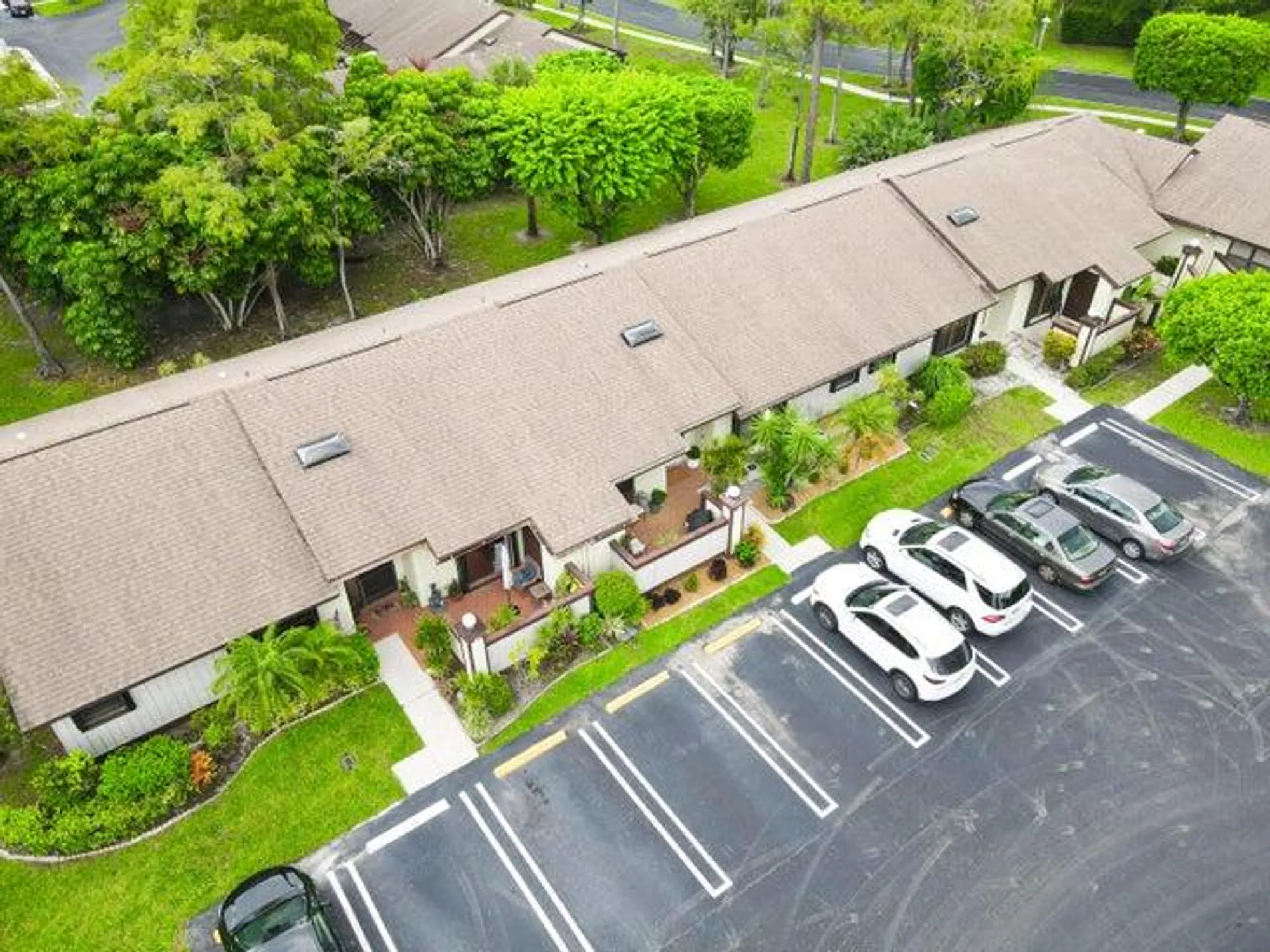 Property Slideshow image 3 of 17 | 499 iron forge ct, Royal Palm Beach, FL, 33411