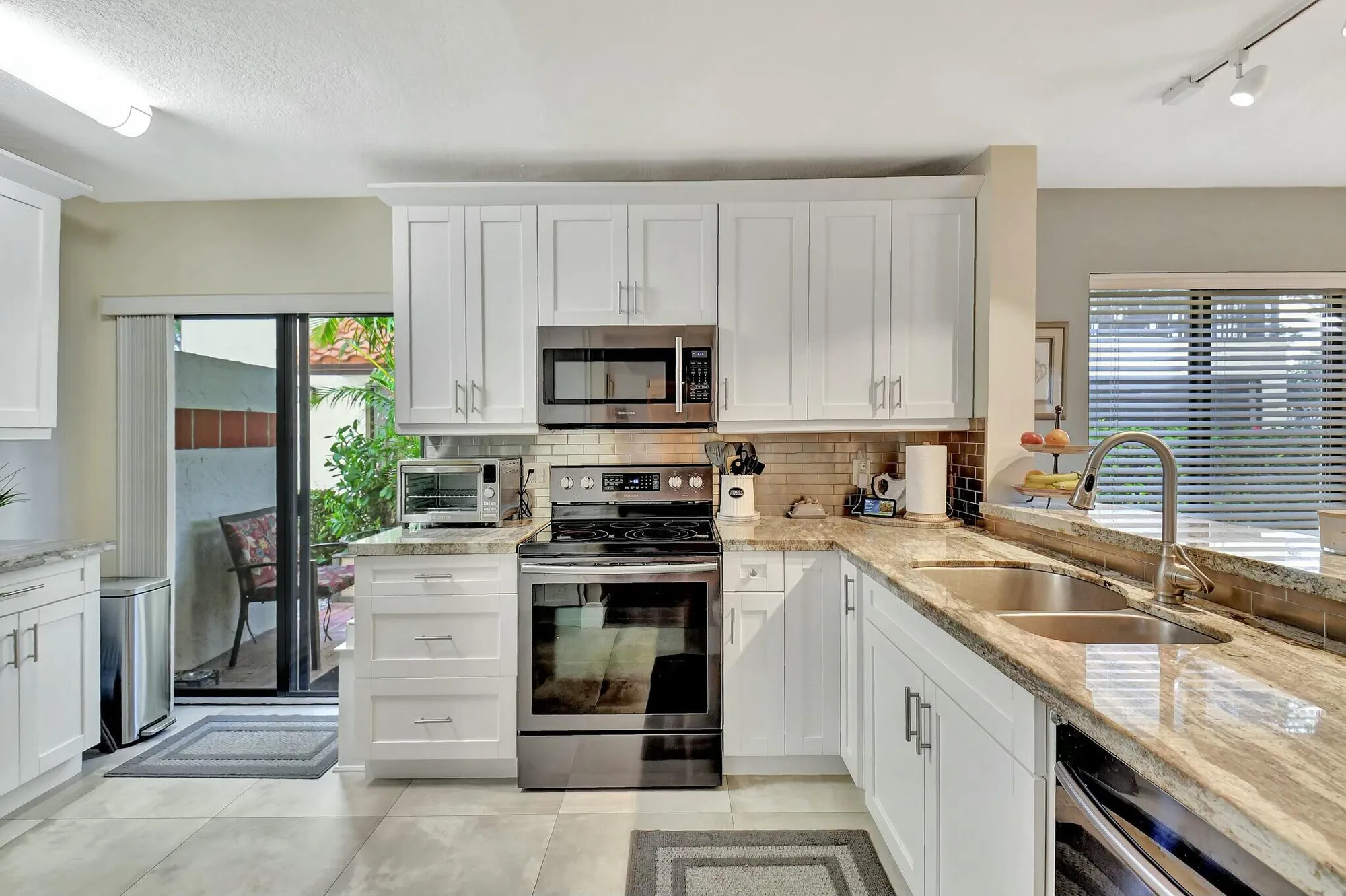 Property Slideshow image 12 of 84 | 10663 ocean palm way apt 101, Boynton Beach, FL, 33437