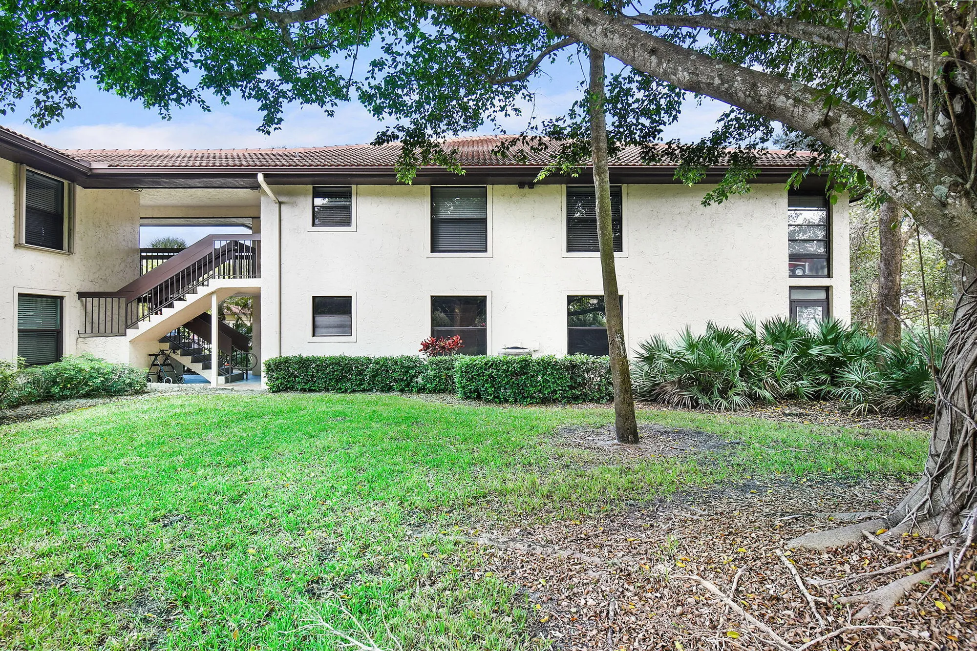 Property Slideshow image 5 of 57 | 31 sw s river dr dr 106, Stuart, FL, 34997