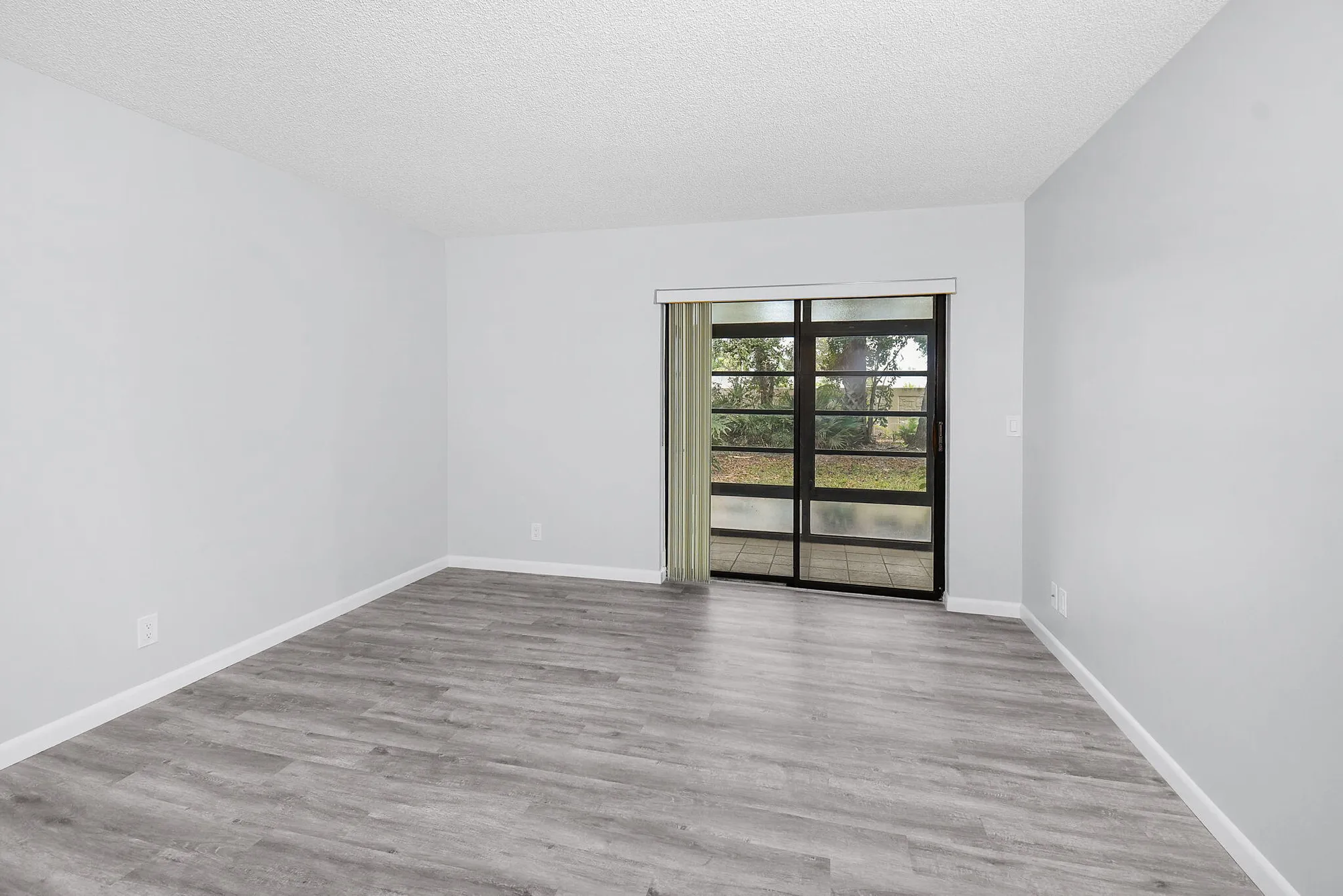 Property Slideshow image 25 of 57 | 31 sw s river dr dr 106, Stuart, FL, 34997