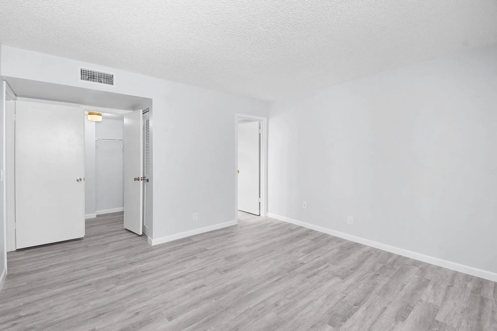 Property Slideshow image 26 of 57 | 31 sw s river dr dr 106, Stuart, FL, 34997