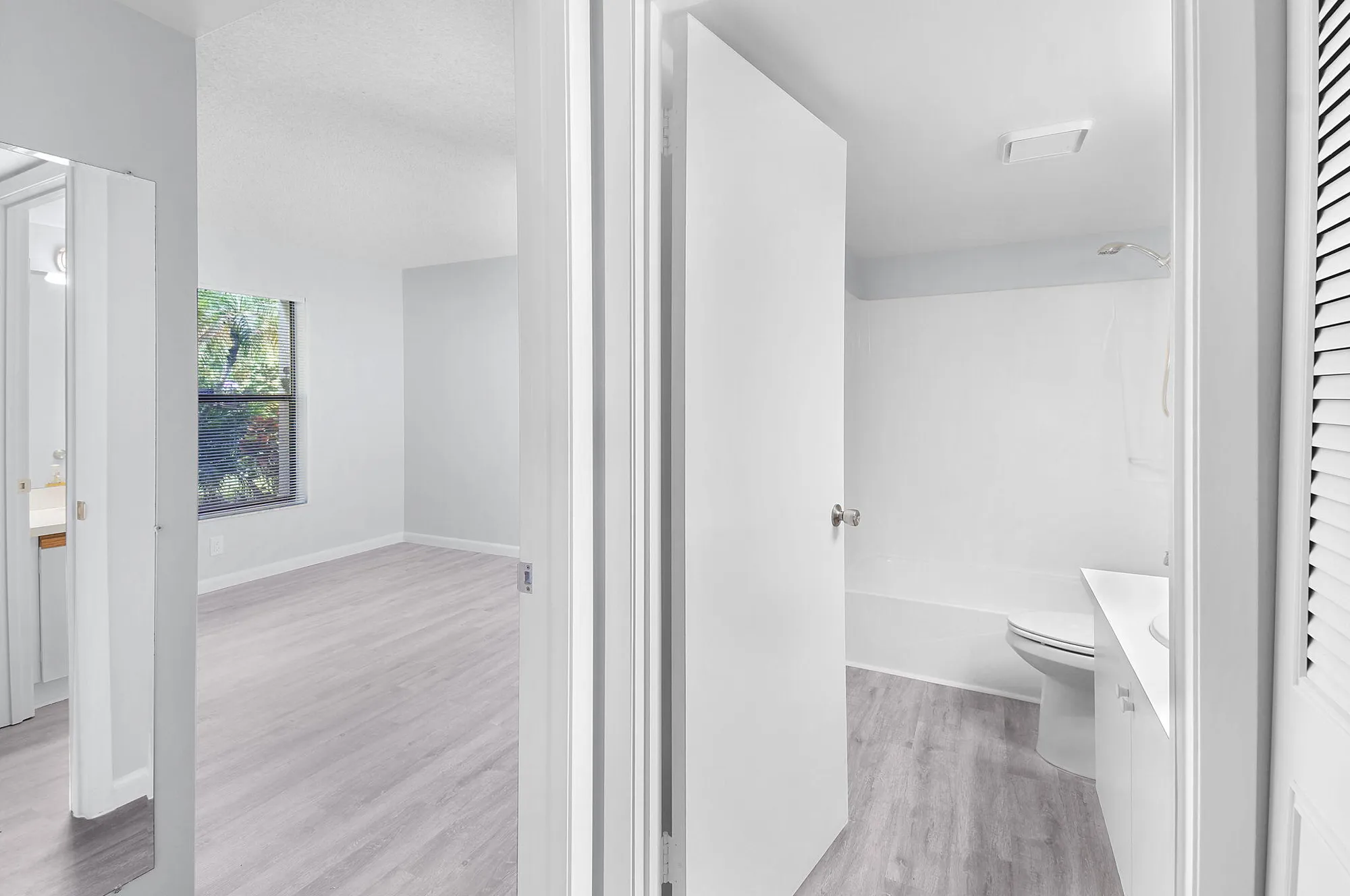 Property Slideshow image 30 of 57 | 31 sw s river dr dr 106, Stuart, FL, 34997