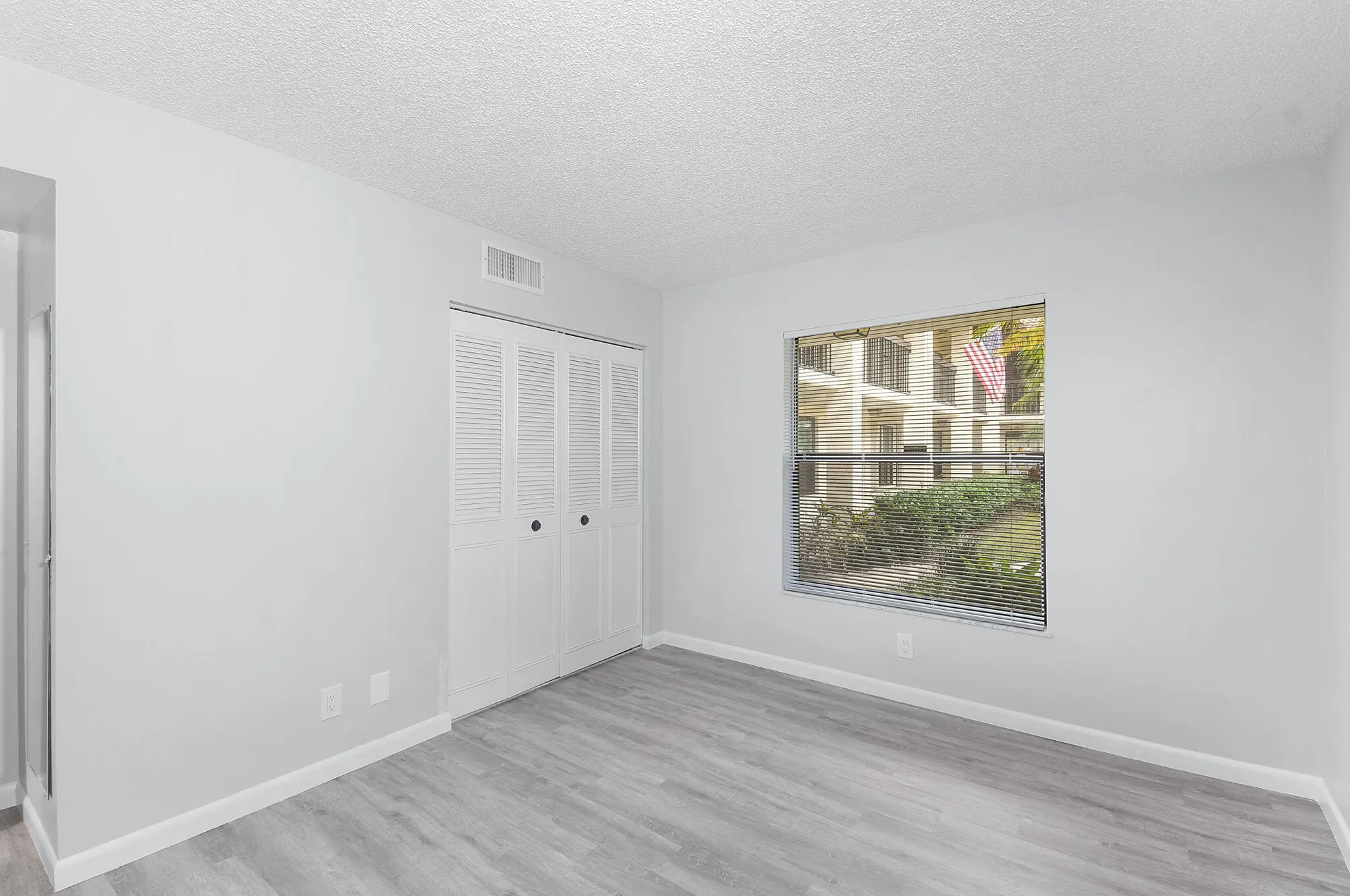 Property Slideshow image 33 of 57 | 31 sw s river dr dr 106, Stuart, FL, 34997