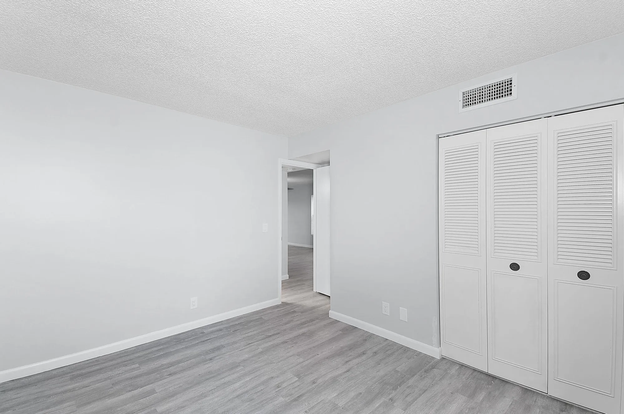 Property Slideshow image 34 of 57 | 31 sw s river dr dr 106, Stuart, FL, 34997