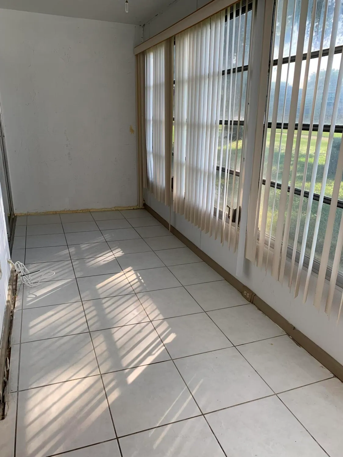 Property Slideshow image 10 of 18 | 20 abbey ln apt 105, Delray Beach, FL, 33446