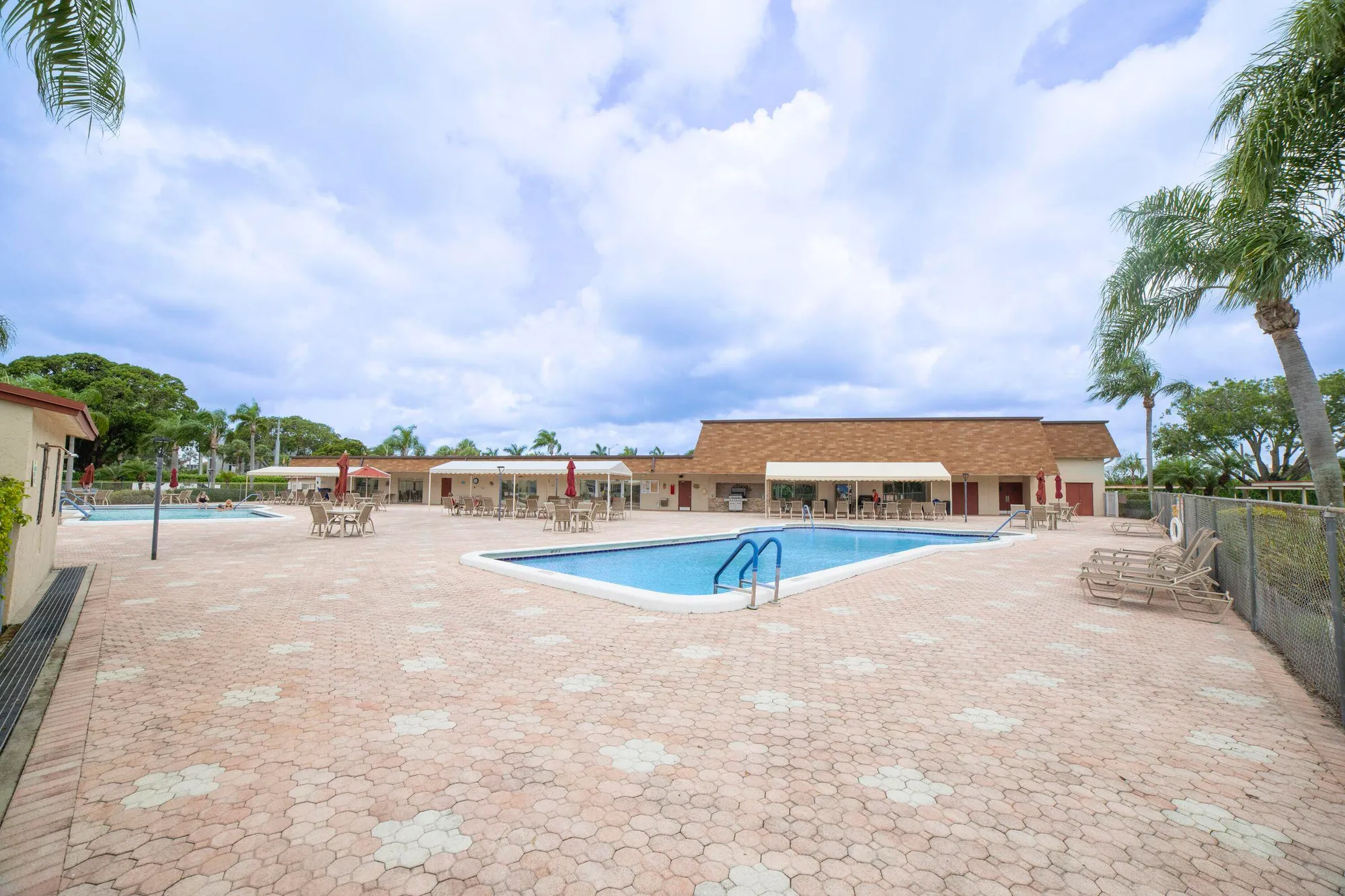 Property Slideshow image 15 of 18 | 20 abbey ln apt 105, Delray Beach, FL, 33446