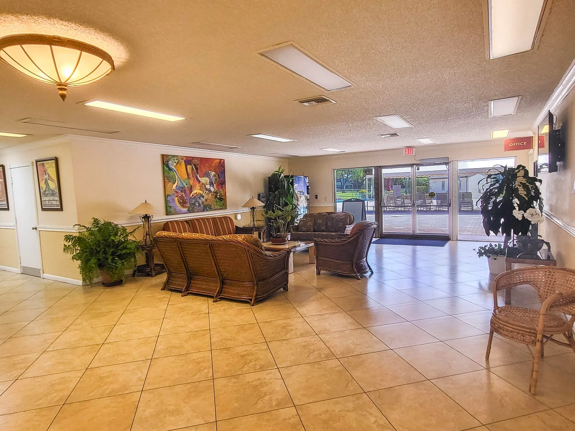 Property Slideshow image 17 of 18 | 20 abbey ln apt 105, Delray Beach, FL, 33446