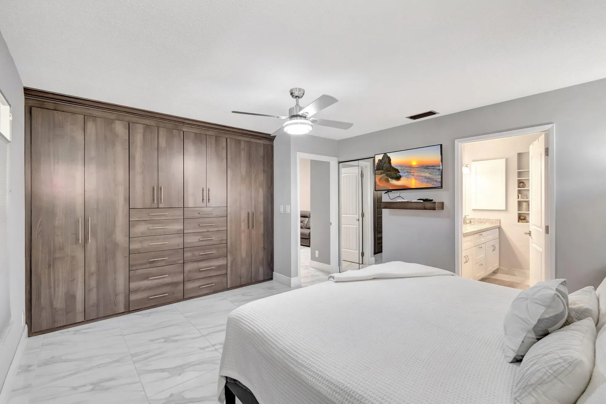 Property Slideshow image 16 of 42 | 10927 dolphin palm ct a, Boynton Beach, FL, 33437