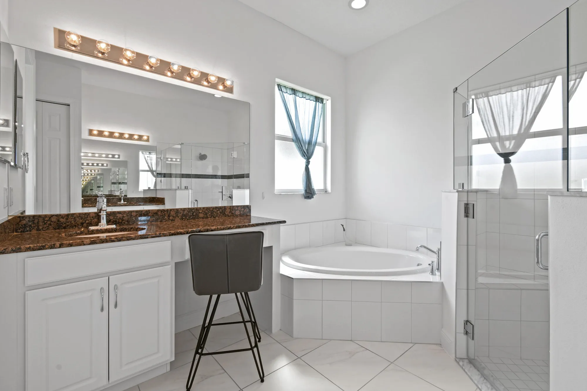 Property Slideshow image 27 of 86 | 8820 sw breve way, Port Saint Lucie, FL, 34987