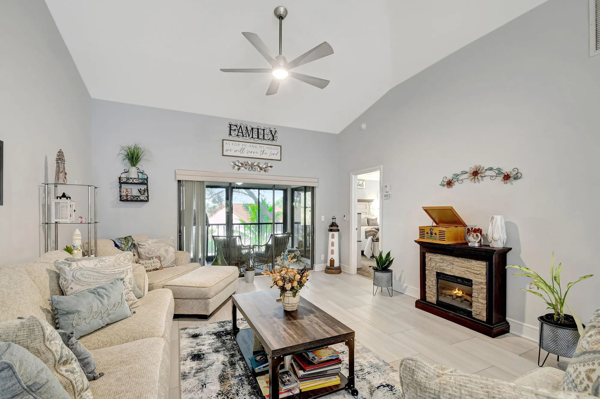 Property Slideshow image 18 of 70 | 9735 pavarotti ter 204 ter 204, Boynton Beach, FL, 33437
