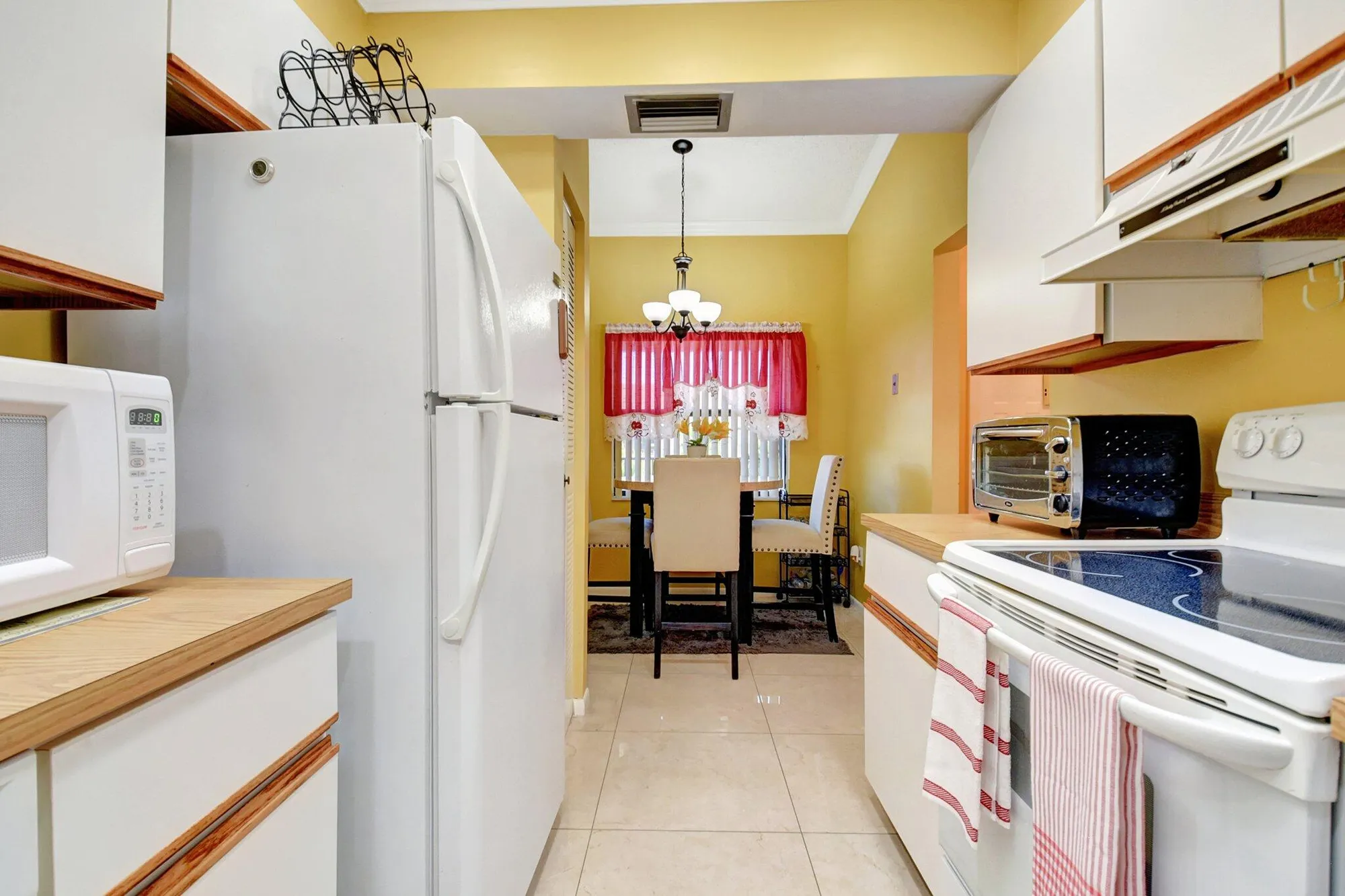 Property Slideshow image 4 of 52 | 7843 willow spring dr apt 623, Lake Worth, FL, 33467