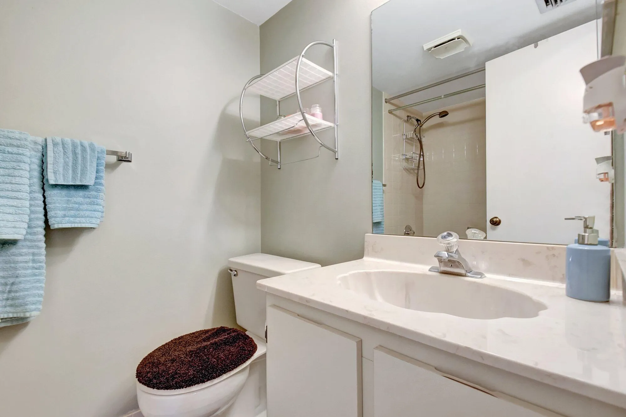 Property Slideshow image 25 of 52 | 7843 willow spring dr apt 623, Lake Worth, FL, 33467