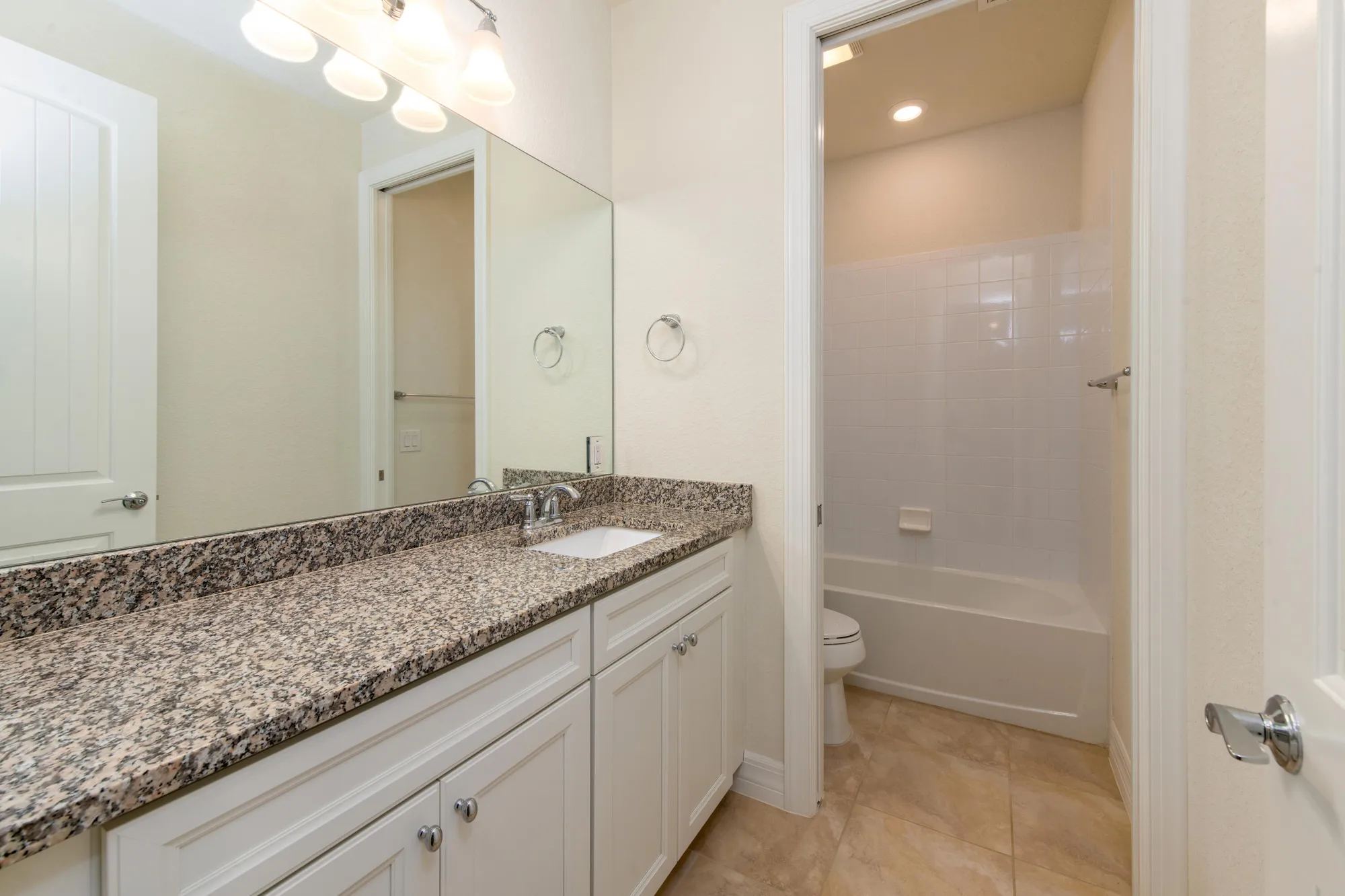 Property Slideshow image 21 of 54 | 739 se villandry way, Port Saint Lucie, FL, 34984