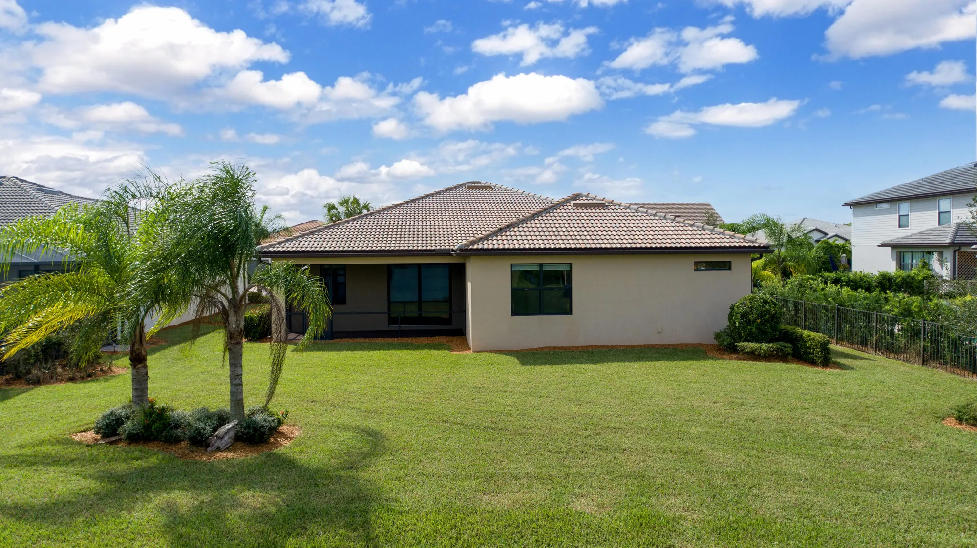 Property Slideshow image 34 of 54 | 739 se villandry way, Port Saint Lucie, FL, 34984