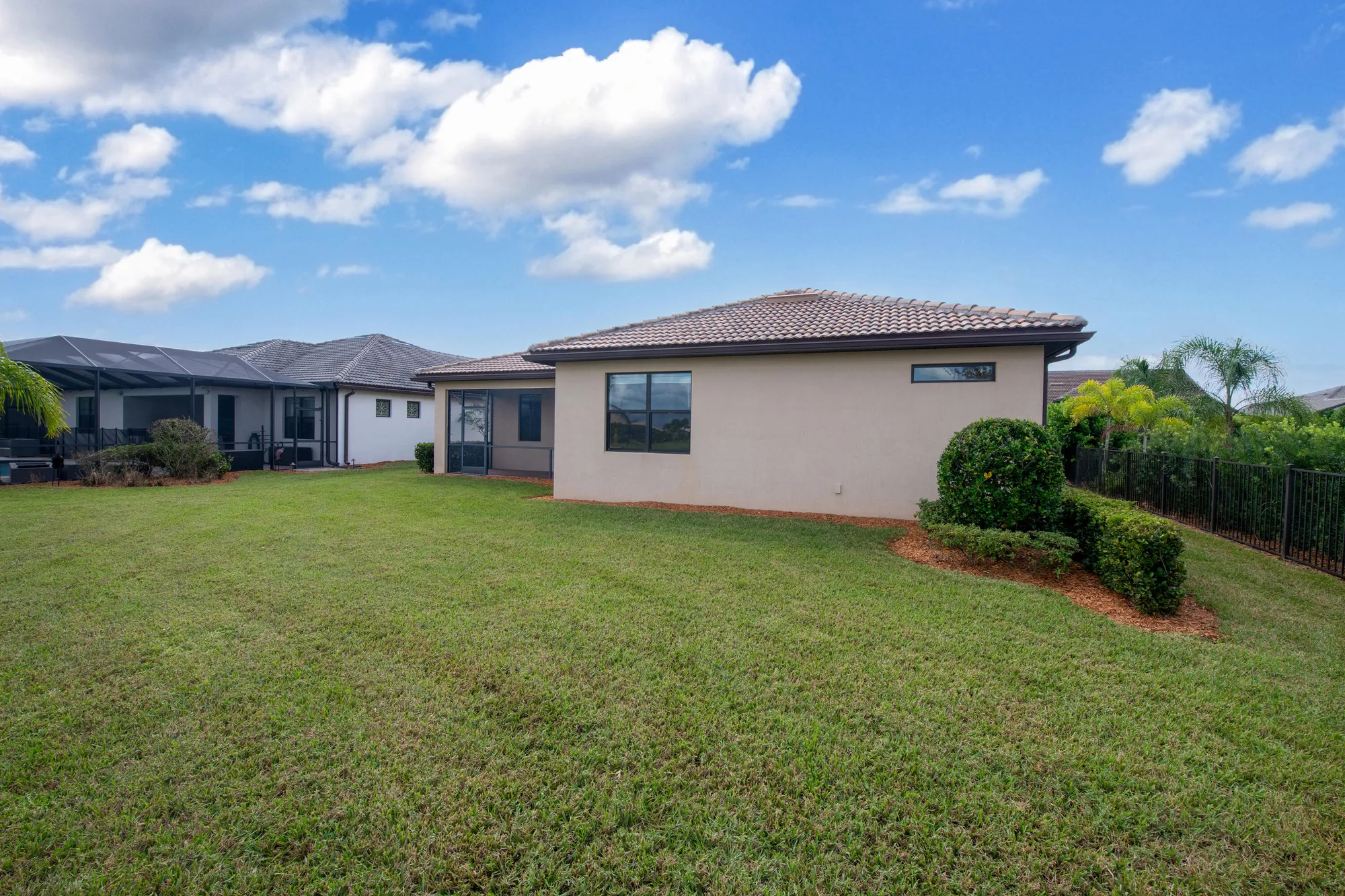 Property Slideshow image 38 of 54 | 739 se villandry way, Port Saint Lucie, FL, 34984
