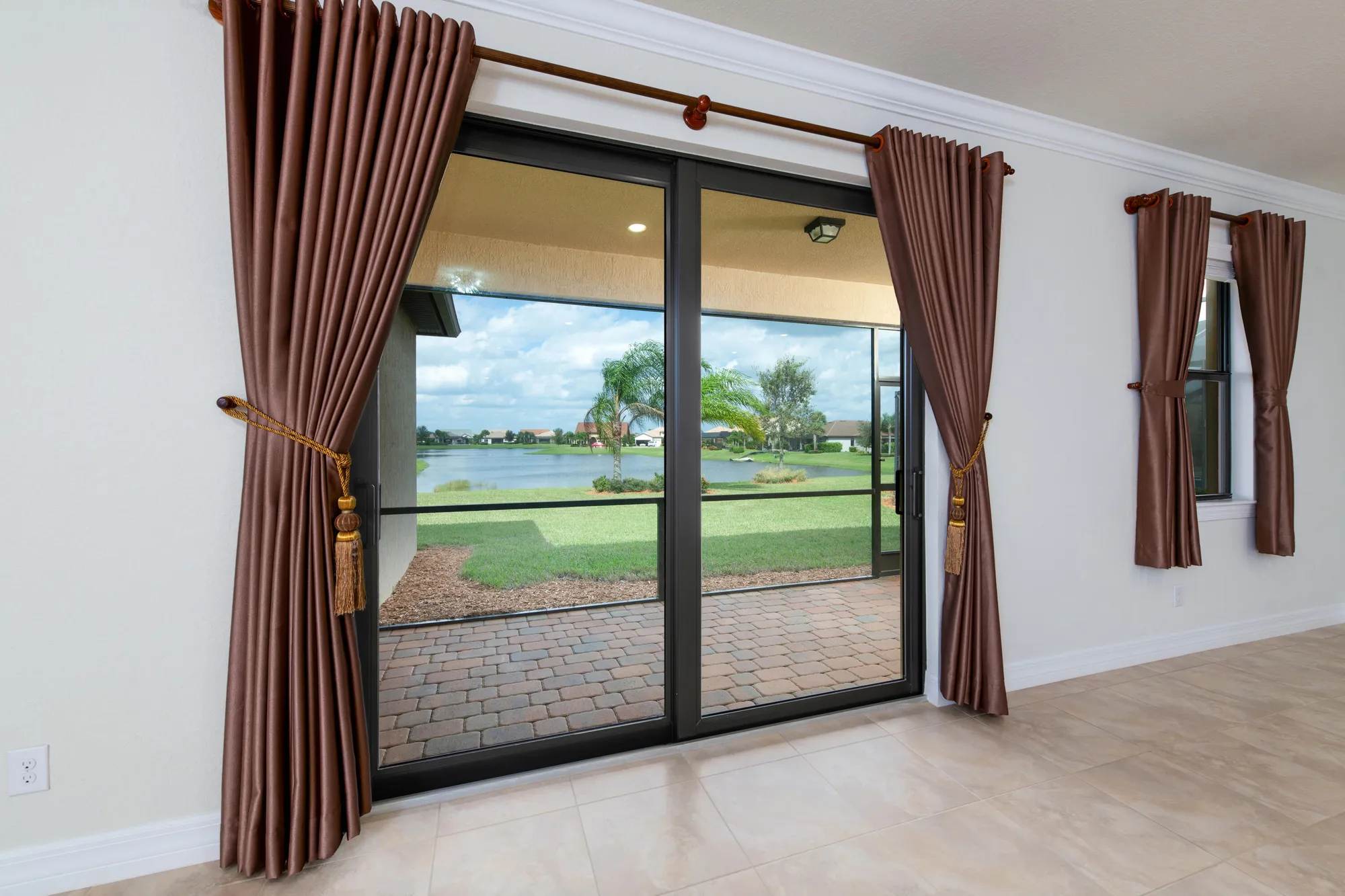 Property Slideshow image 27 of 54 | 739 se villandry way, Port Saint Lucie, FL, 34984