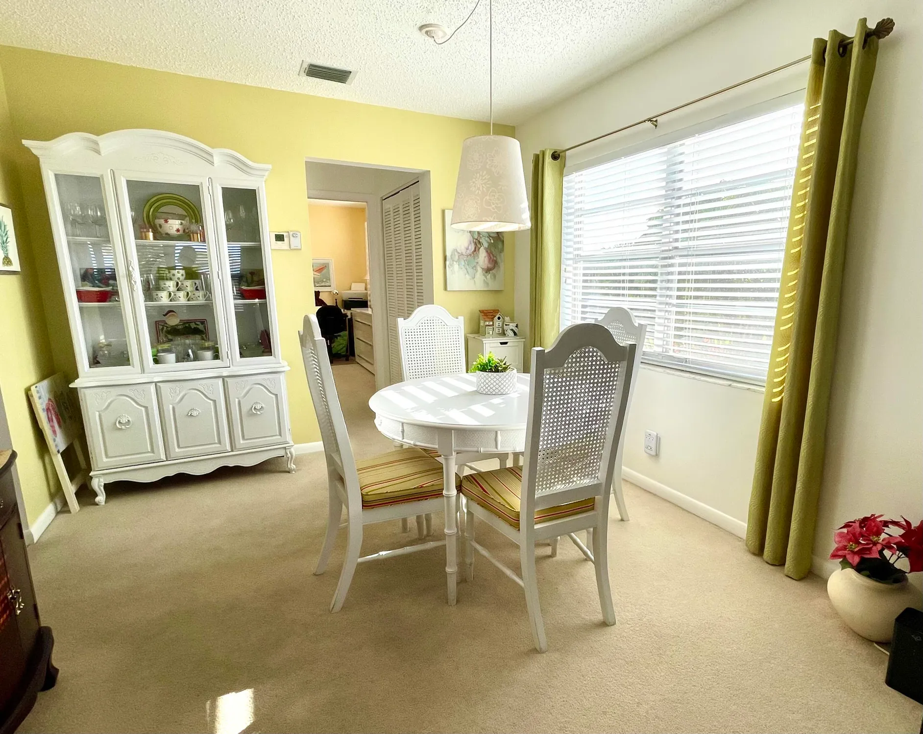 Property Slideshow image 5 of 19 | 93 coventry d # 93, West Palm Beach, FL, 33417