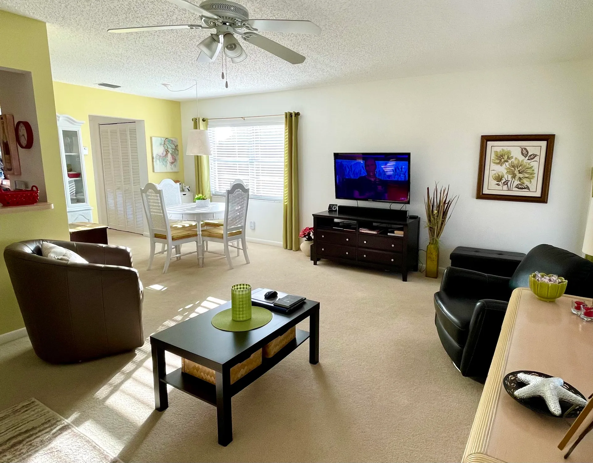 Property Slideshow image 3 of 19 | 93 coventry d # 93, West Palm Beach, FL, 33417