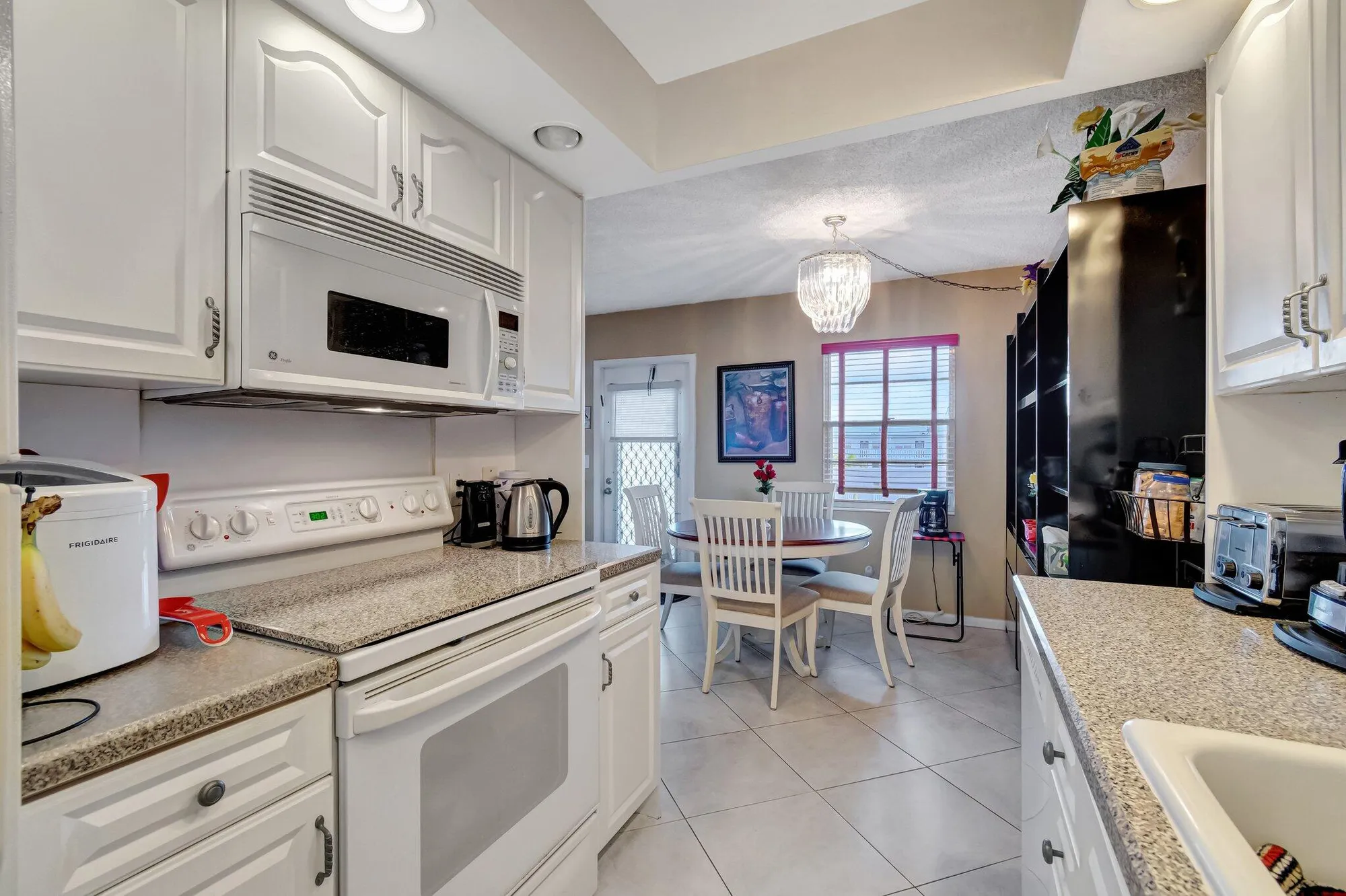 Property Slideshow image 10 of 76 | 4042 exeter c, Boca Raton, FL, 33434