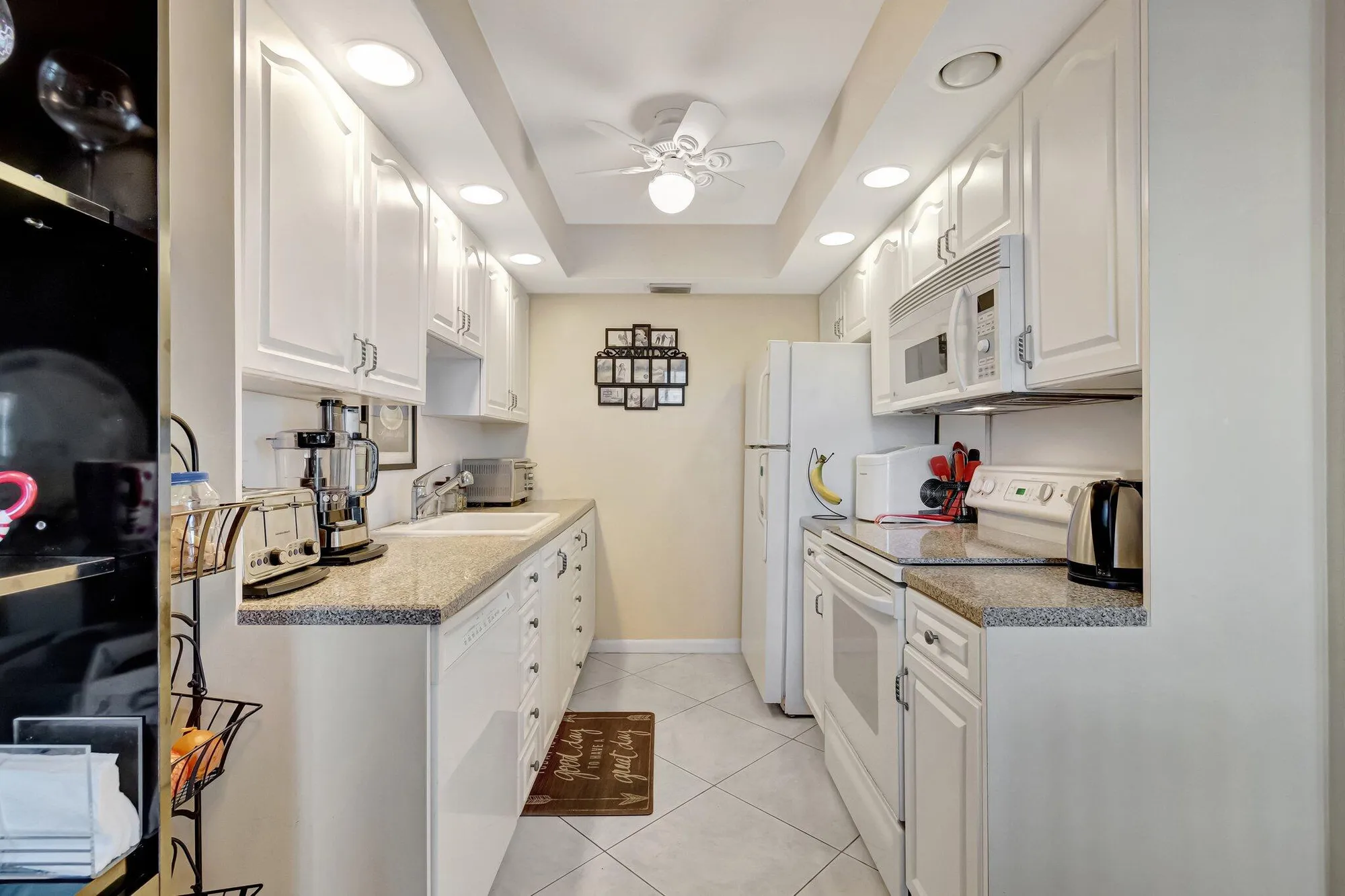 Property Slideshow image 13 of 76 | 4042 exeter c, Boca Raton, FL, 33434