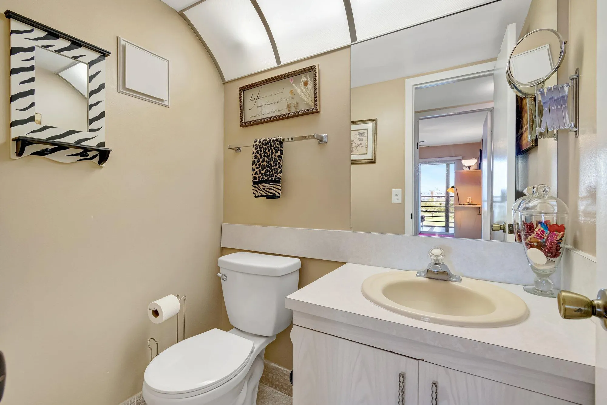 Property Slideshow image 20 of 76 | 4042 exeter c, Boca Raton, FL, 33434