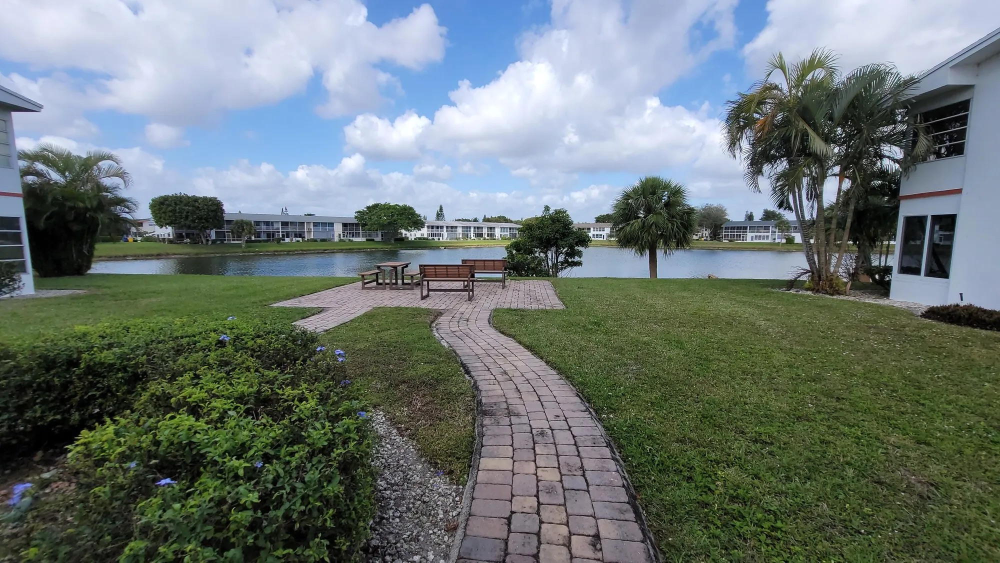 Property Slideshow image 39 of 60 | 114 chatham e unit e, West Palm Beach, FL, 33417