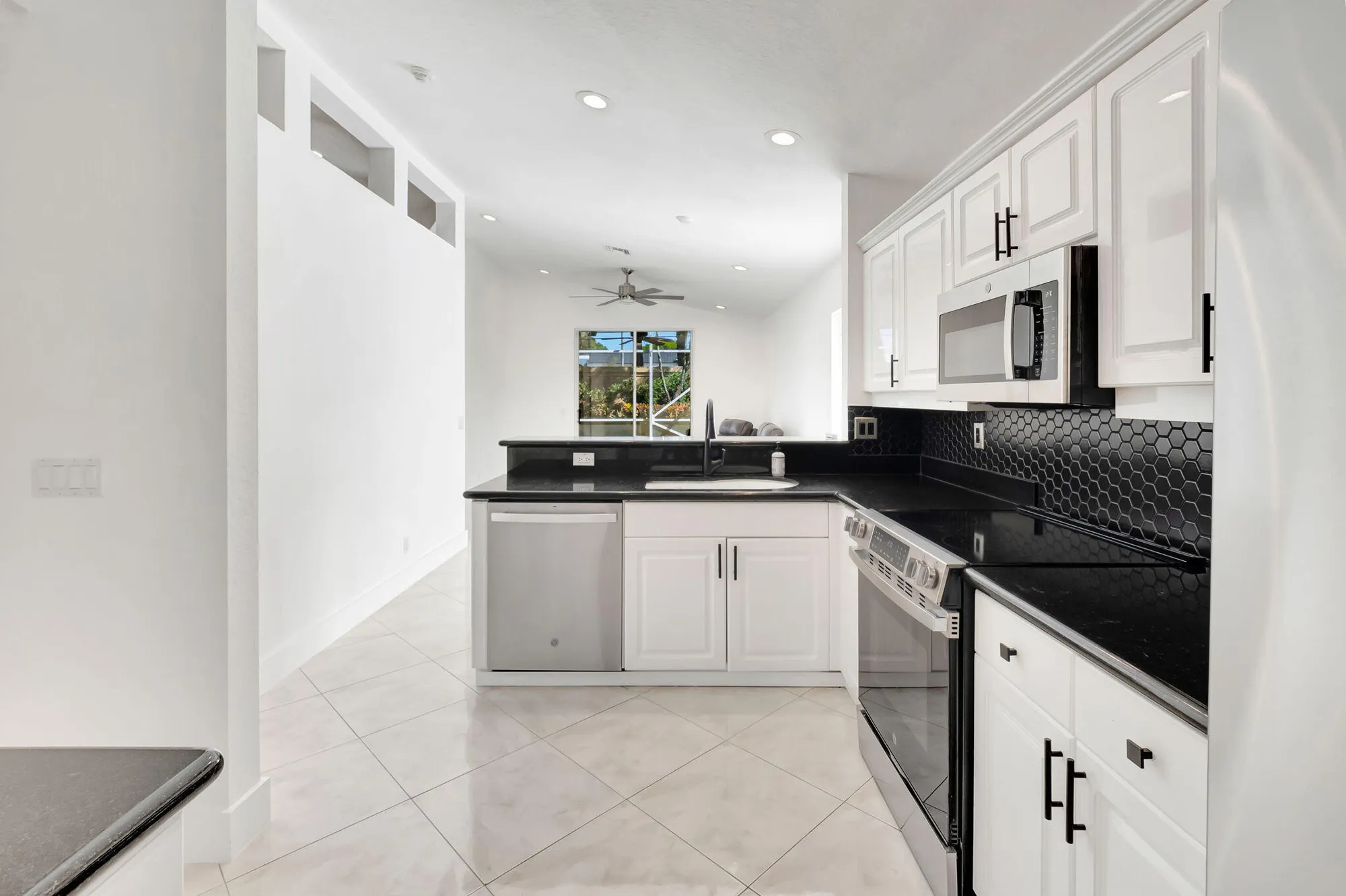 Property Slideshow image 8 of 56 | 11752 dove hollow ave, Boynton Beach, FL, 33437