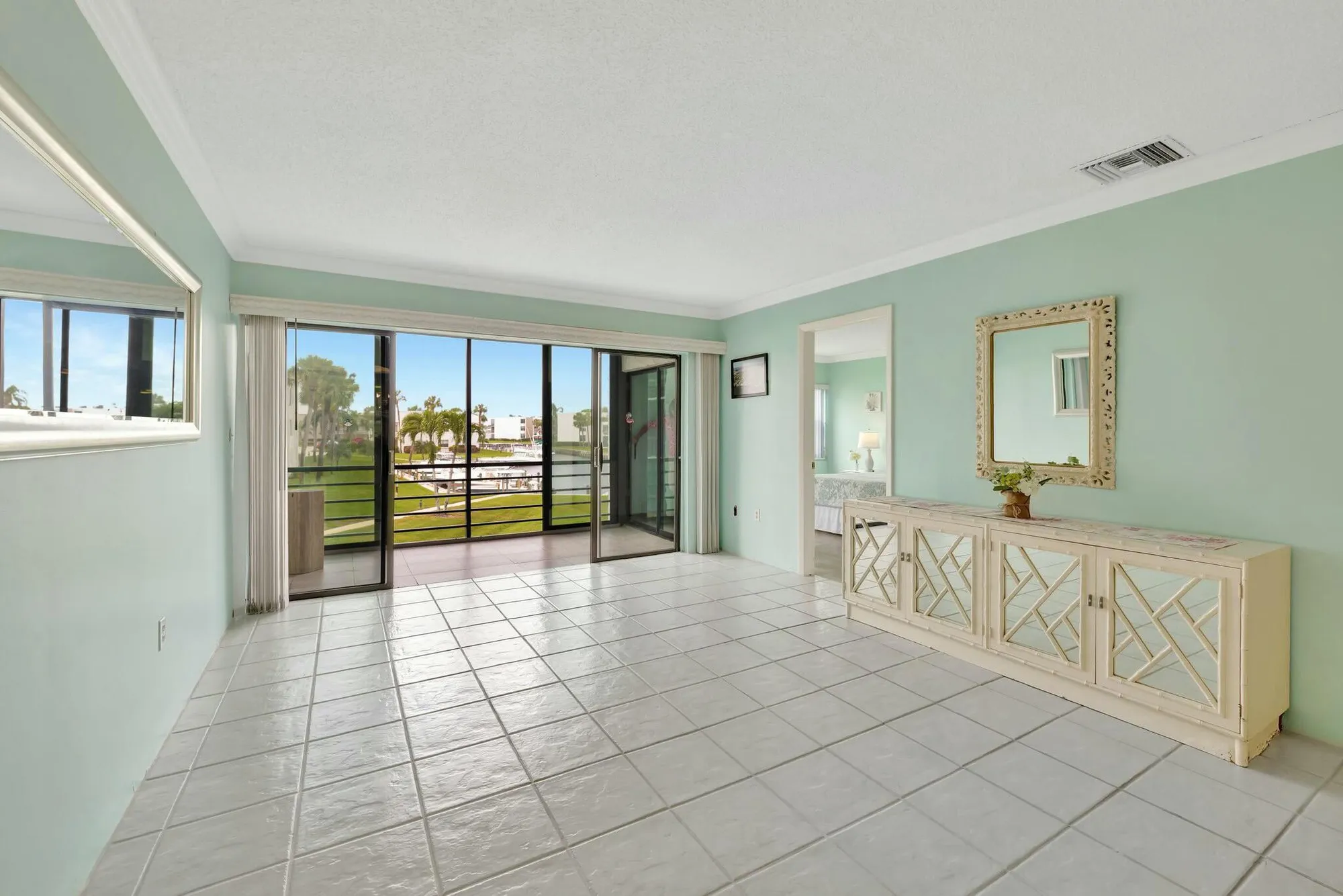 Property Slideshow image 11 of 40 | 1950 sw palm city rd 4203, Stuart, FL, 34994