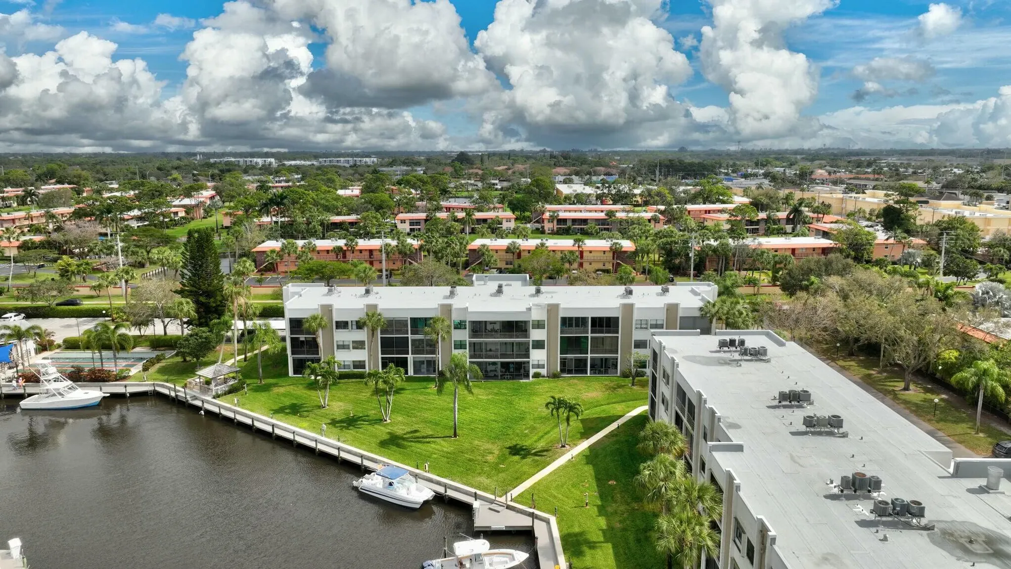 Property Slideshow image 34 of 40 | 1950 sw palm city rd 4203, Stuart, FL, 34994