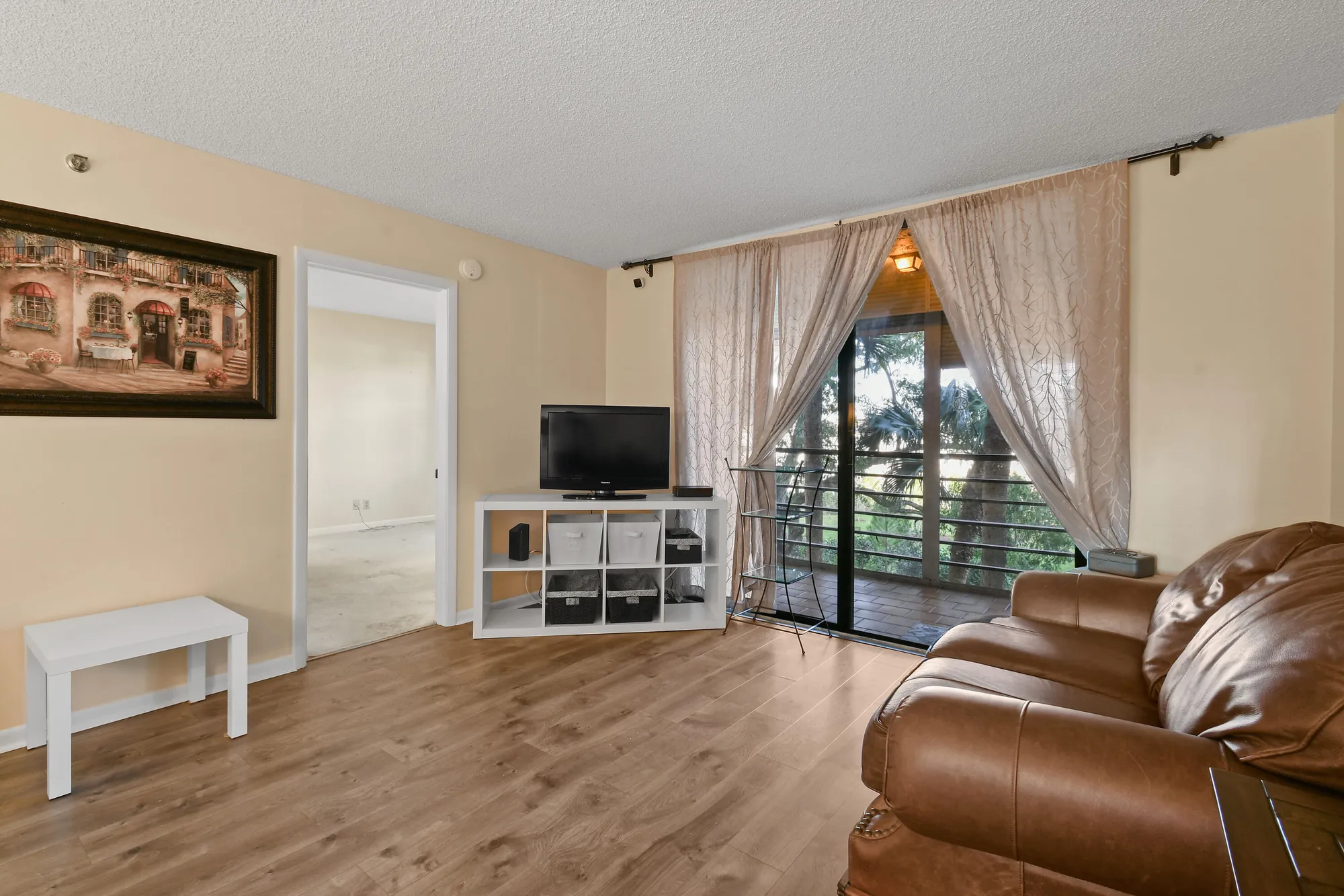 Property Slideshow image 4 of 43 | 4640 lucerne lakes blvd 306, Lake Worth, FL, 33467