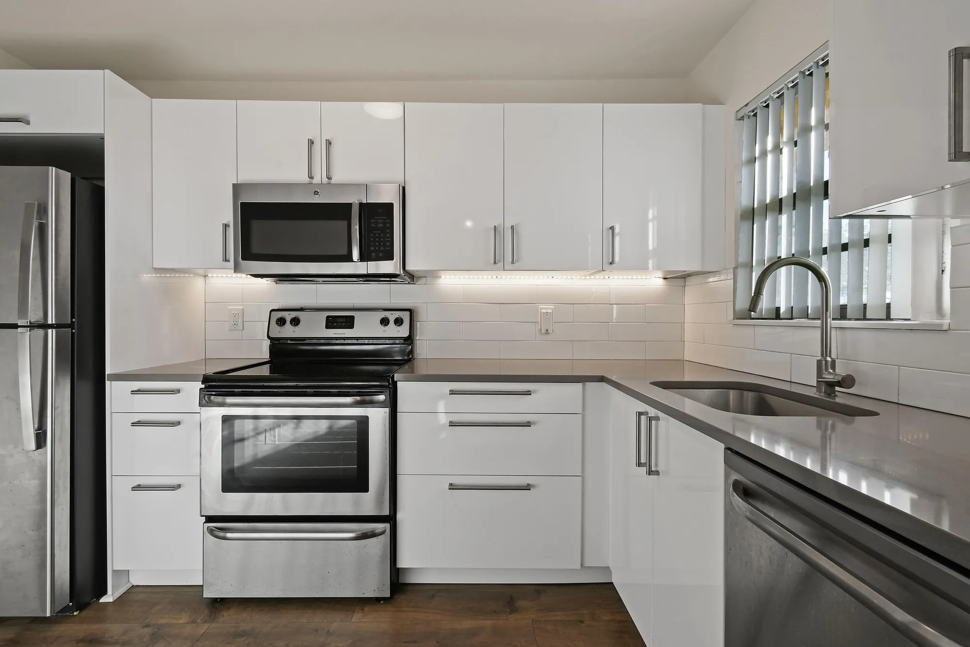 Property Slideshow image 8 of 43 | 4640 lucerne lakes blvd 306, Lake Worth, FL, 33467