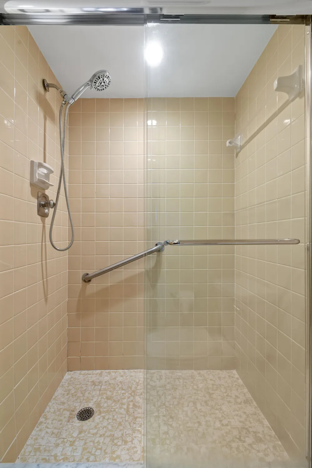 Property Slideshow image 16 of 43 | 4640 lucerne lakes blvd 306, Lake Worth, FL, 33467