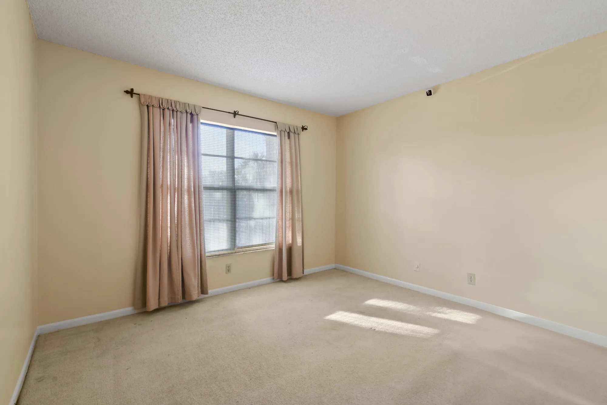 Property Slideshow image 18 of 43 | 4640 lucerne lakes blvd 306, Lake Worth, FL, 33467