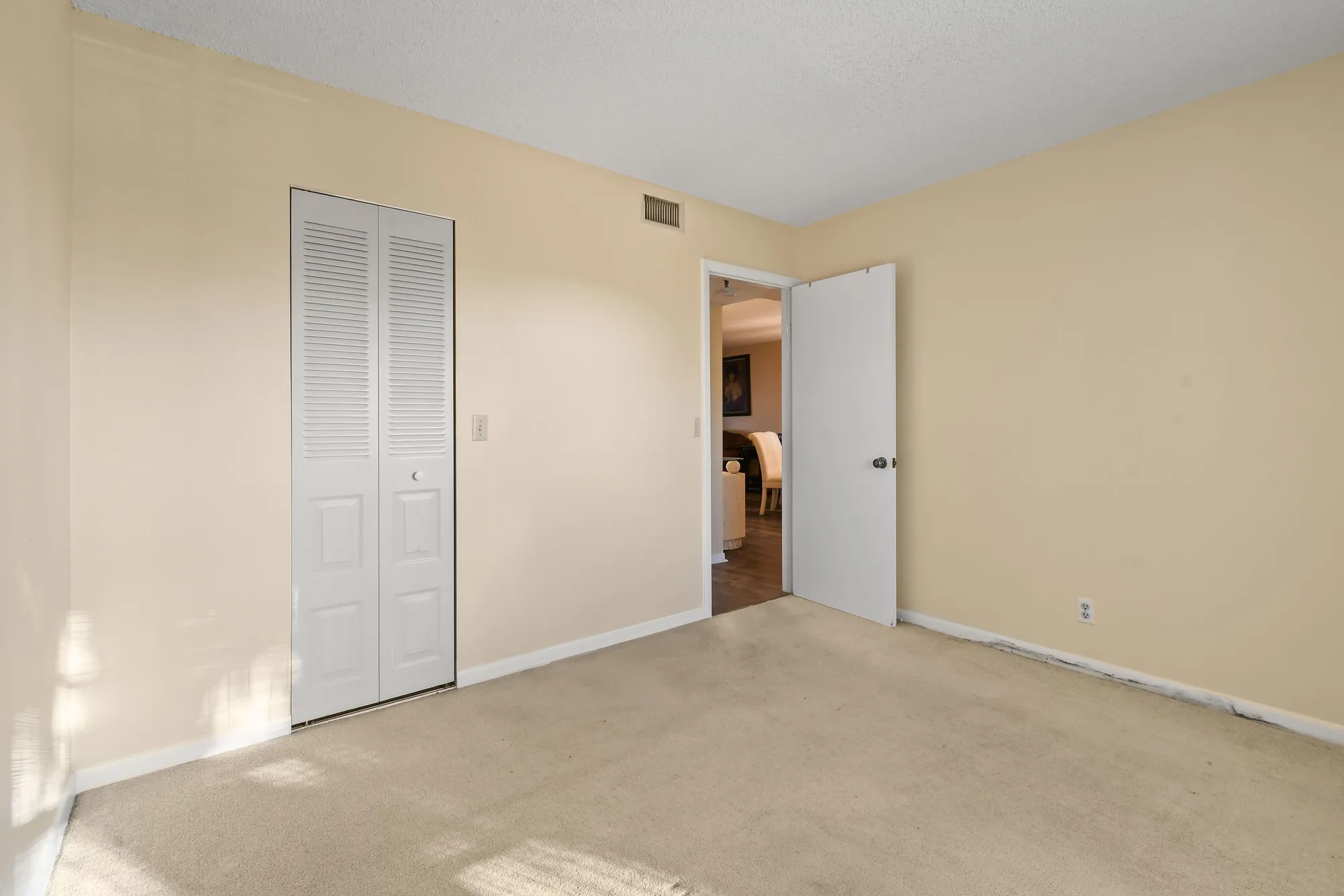 Property Slideshow image 19 of 43 | 4640 lucerne lakes blvd 306, Lake Worth, FL, 33467