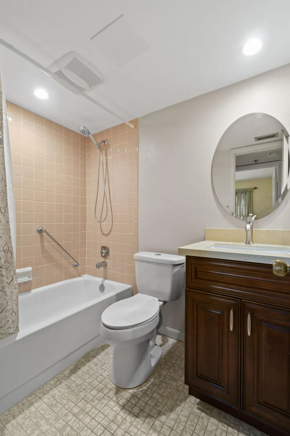 Property Slideshow image 21 of 43 | 4640 lucerne lakes blvd 306, Lake Worth, FL, 33467