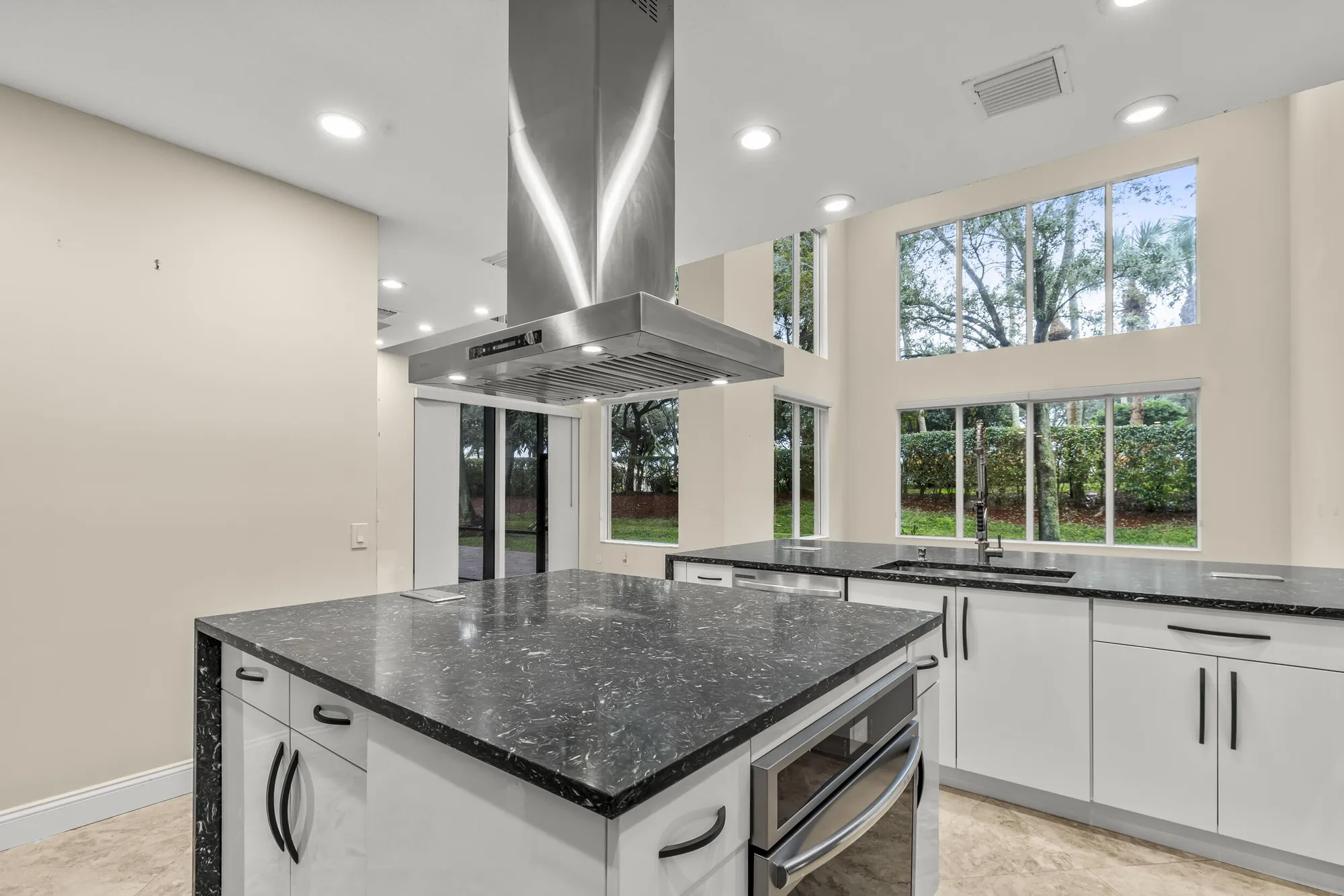Property Slideshow image 11 of 89 | 6966 great falls cir, Boynton Beach, FL, 33437