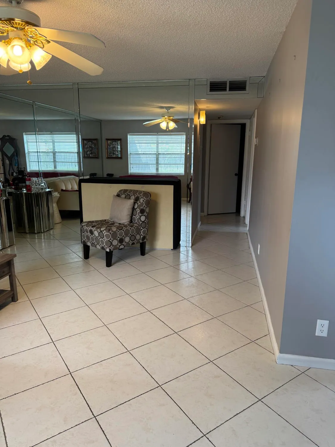 Property Slideshow image 5 of 11 | 114 flanders c, Delray Beach, FL, 33484