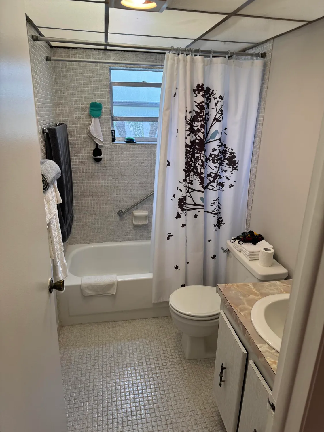 Property Slideshow image 9 of 11 | 114 flanders c, Delray Beach, FL, 33484