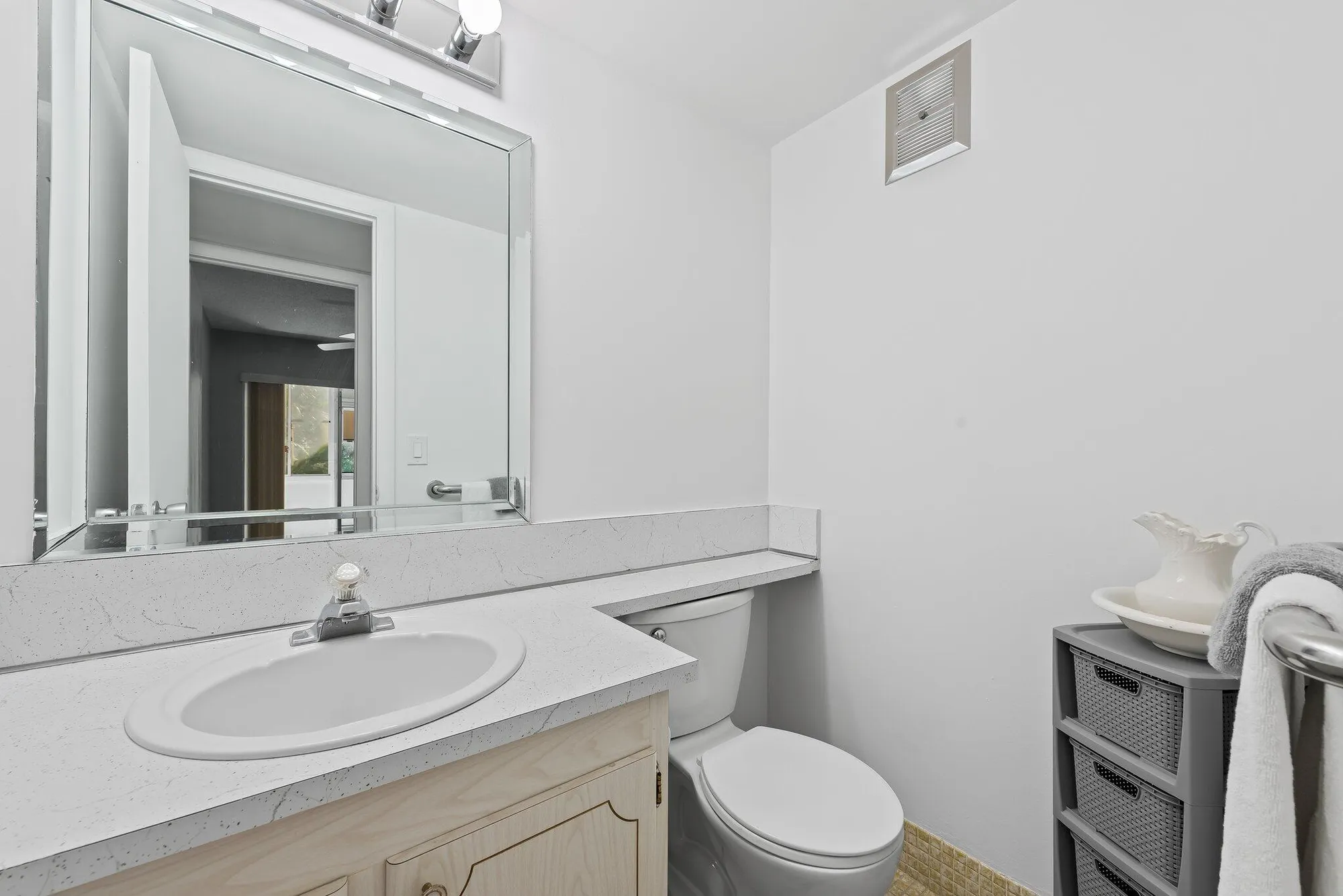 Property Slideshow image 7 of 17 | 43 windsor c, West Palm Beach, FL, 33417