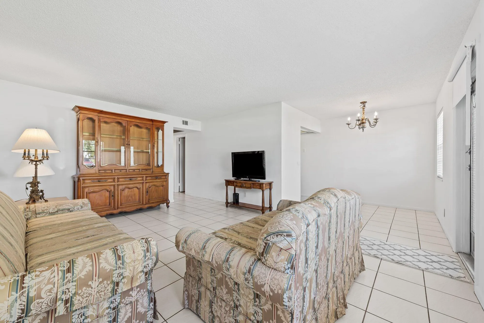 Property Slideshow image 13 of 17 | 43 windsor c, West Palm Beach, FL, 33417
