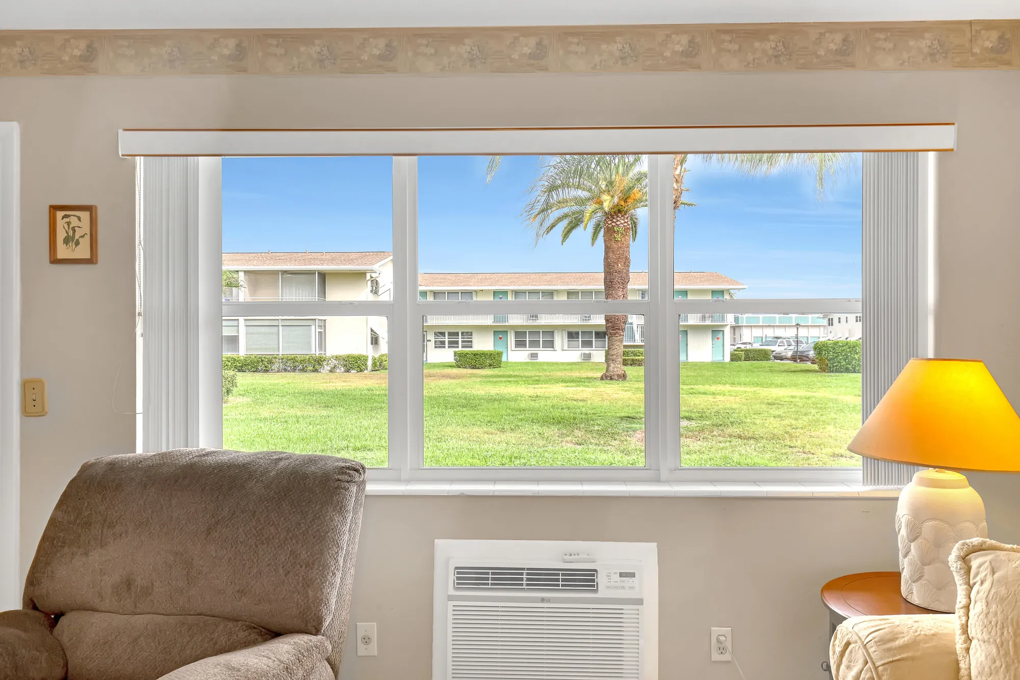 Property Slideshow image 10 of 56 | 680 horizons 110, Boynton Beach, FL, 33435