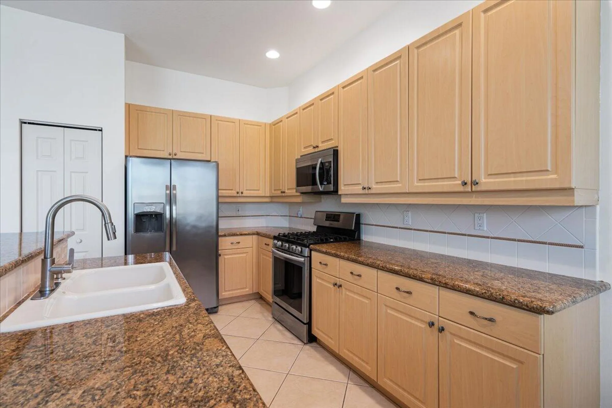 Property Slideshow image 15 of 64 | 284 nw toscane trl, Port Saint Lucie, FL, 34986