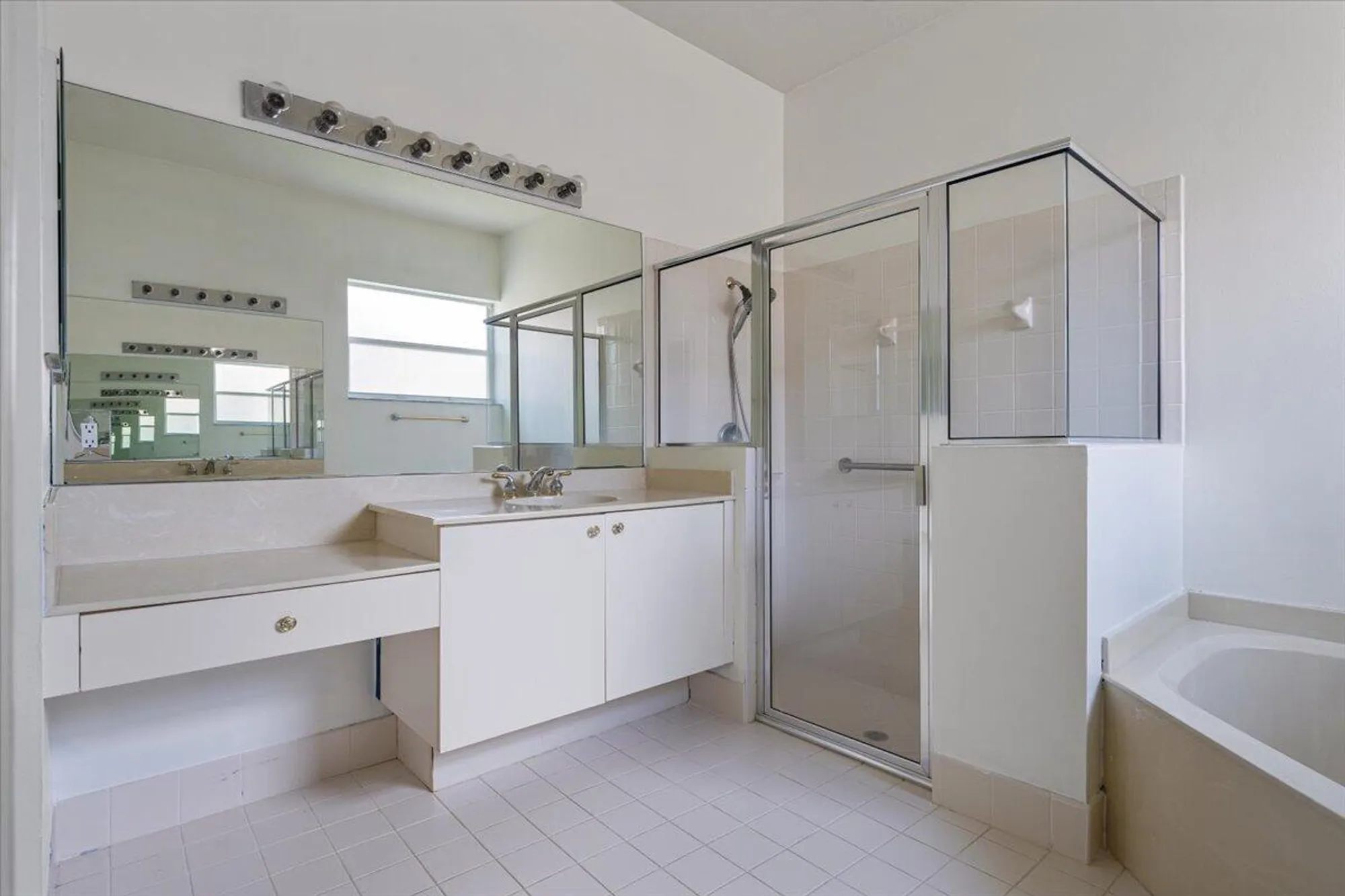 Property Slideshow image 29 of 64 | 284 nw toscane trl, Port Saint Lucie, FL, 34986