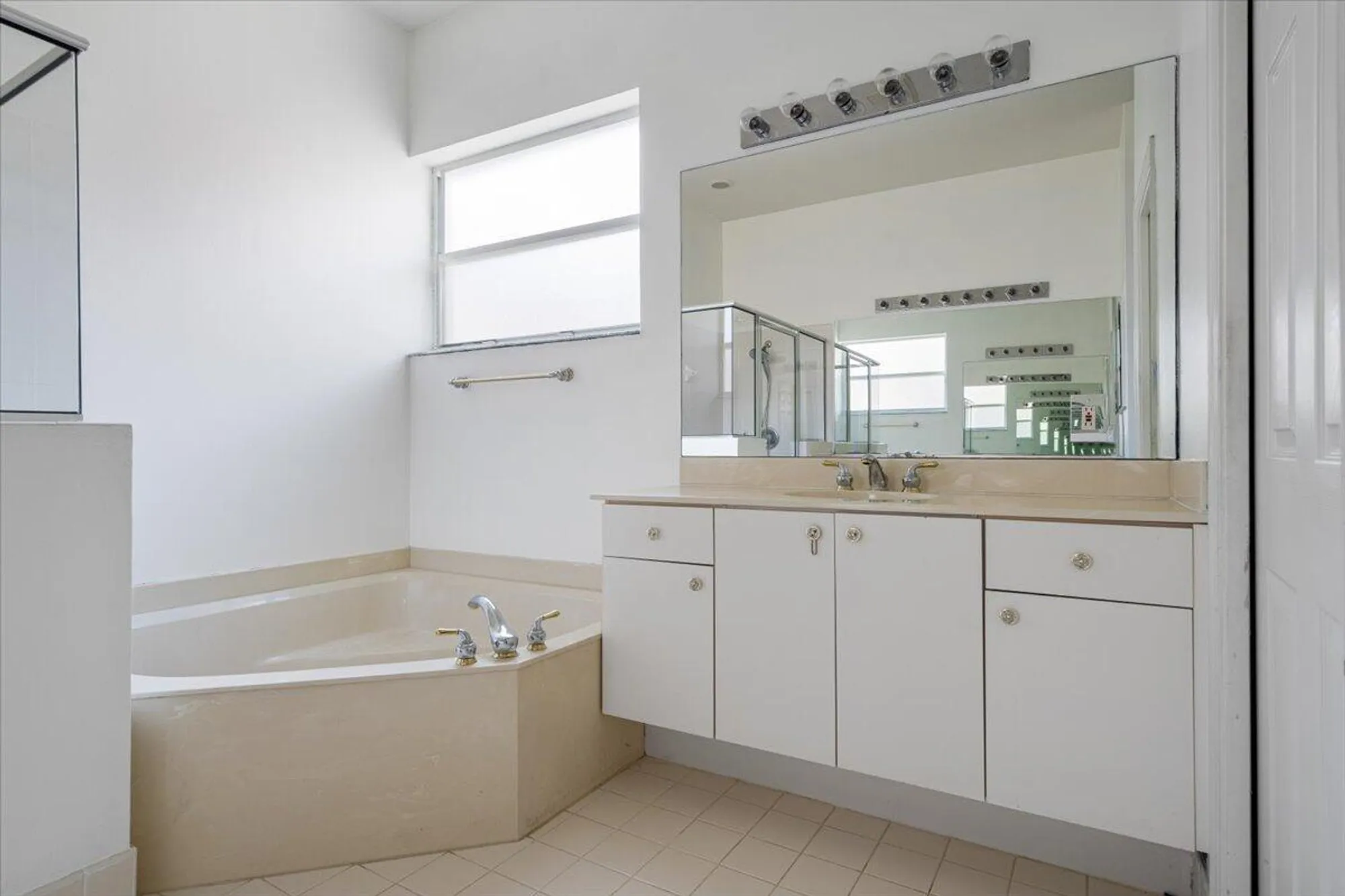 Property Slideshow image 28 of 64 | 284 nw toscane trl, Port Saint Lucie, FL, 34986