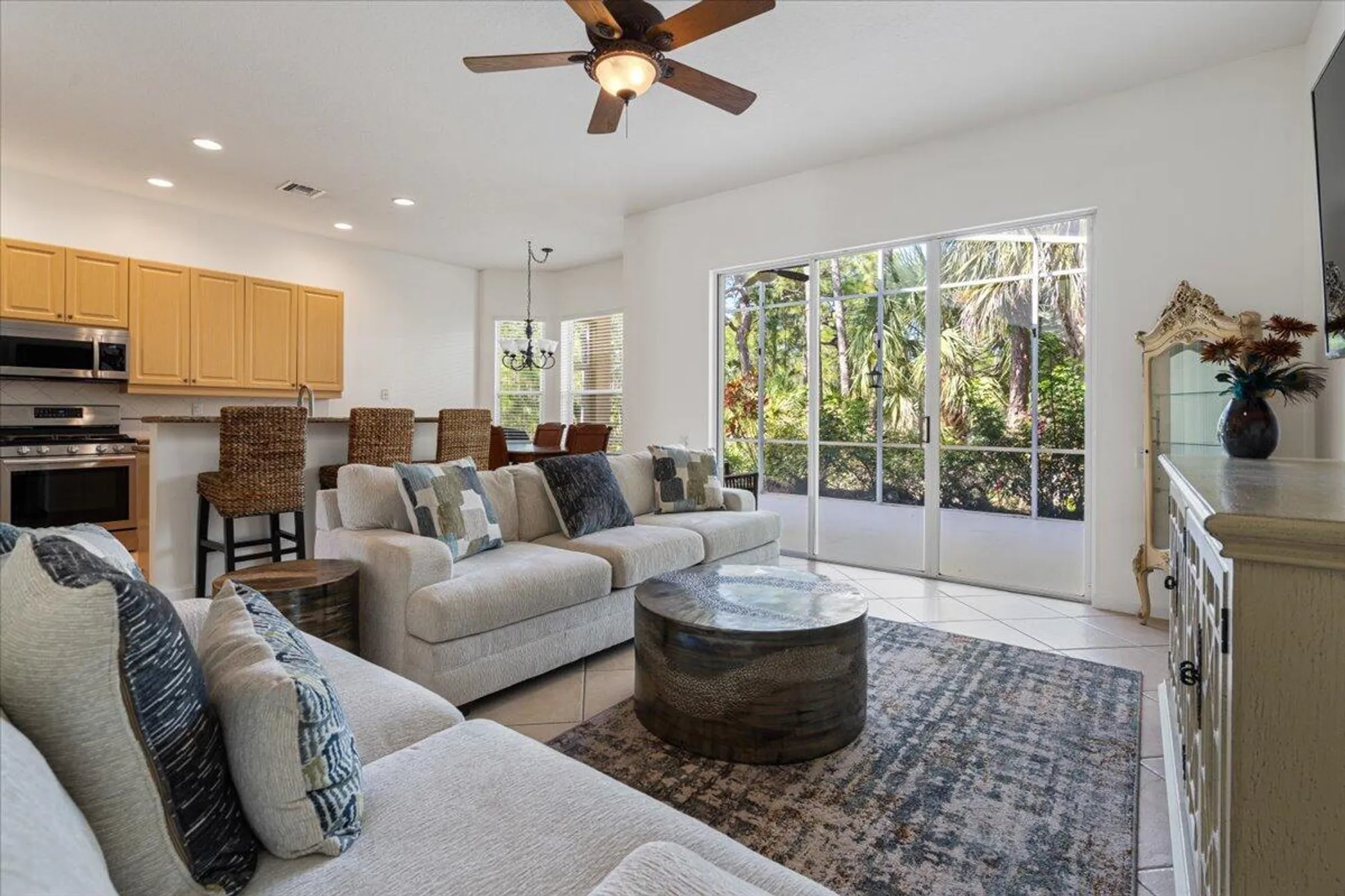 Property Slideshow image 21 of 64 | 284 nw toscane trl, Port Saint Lucie, FL, 34986