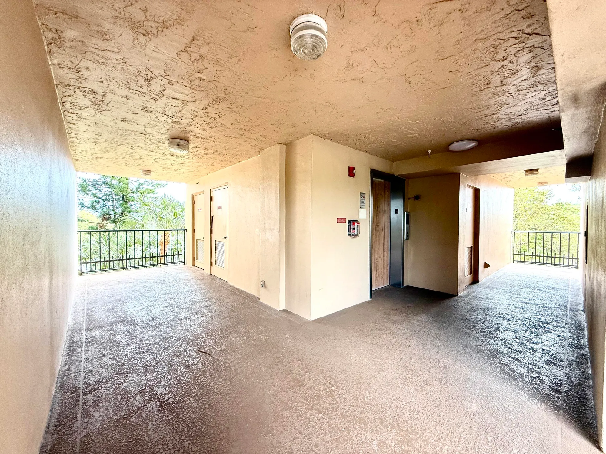 Property Slideshow image 24 of 42 | 4700 lucerne lakes blvd 408, Lake Worth, FL, 33467