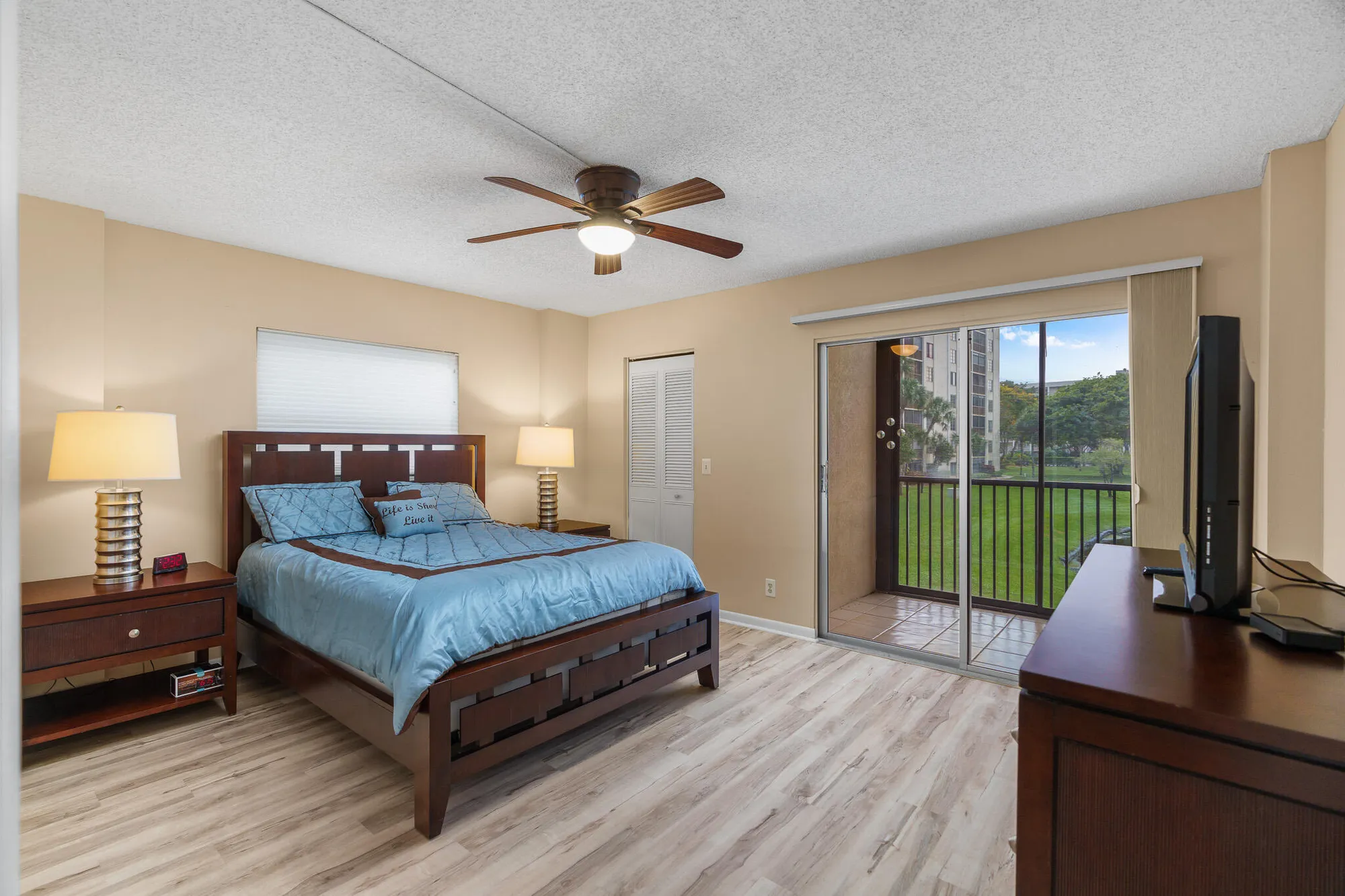 Property Slideshow image 17 of 48 | 6515 kensington ln apt 201, Delray Beach, FL, 33446